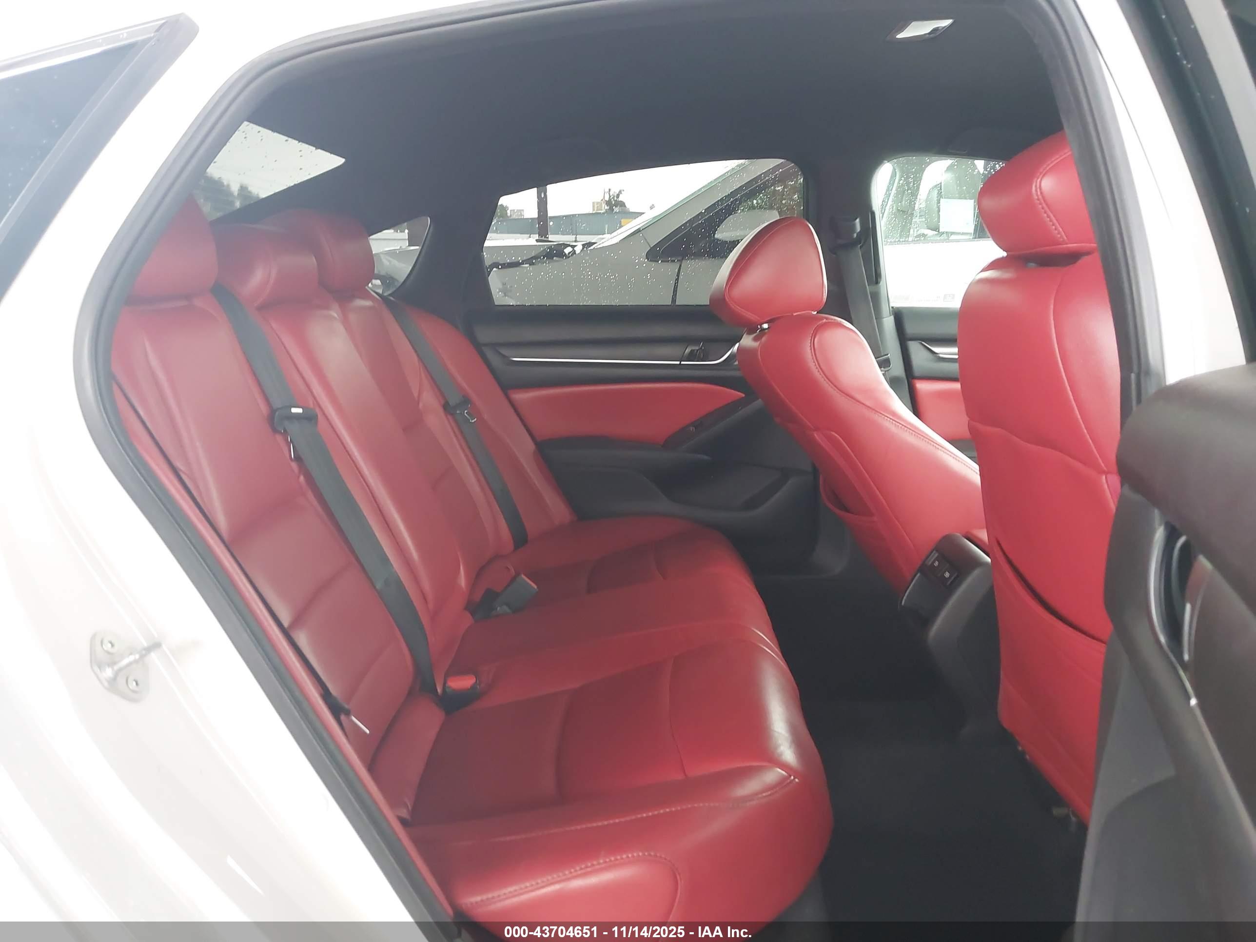 HONDA ACCORD image 8