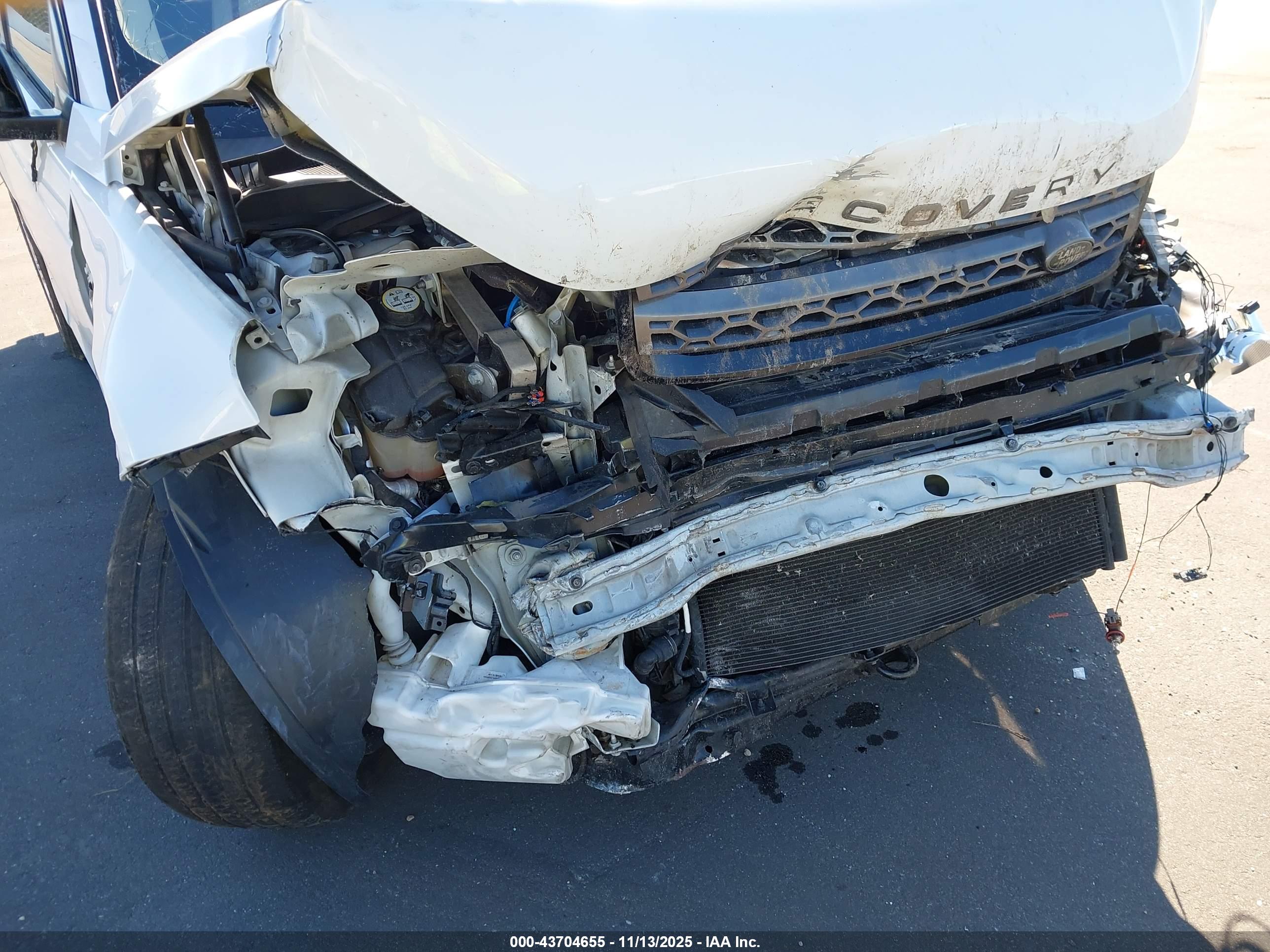 LAND ROVER image 6