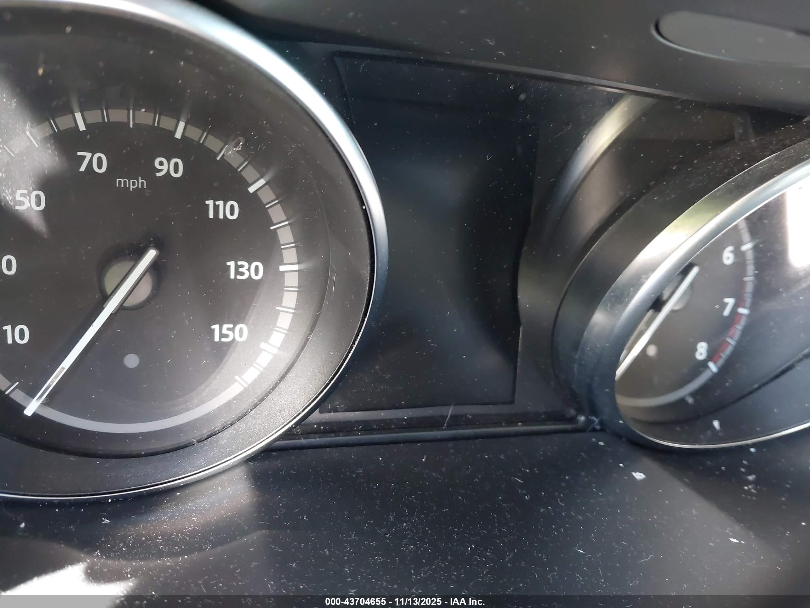 LAND ROVER image 7