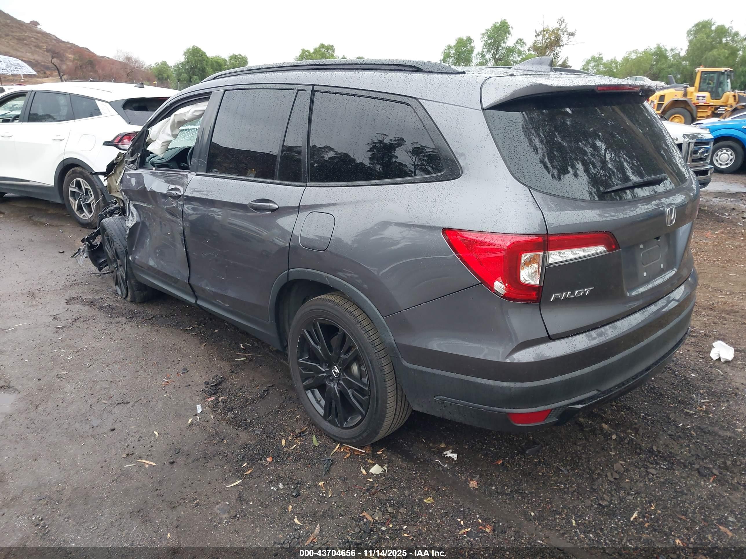 HONDA PILOT image 3