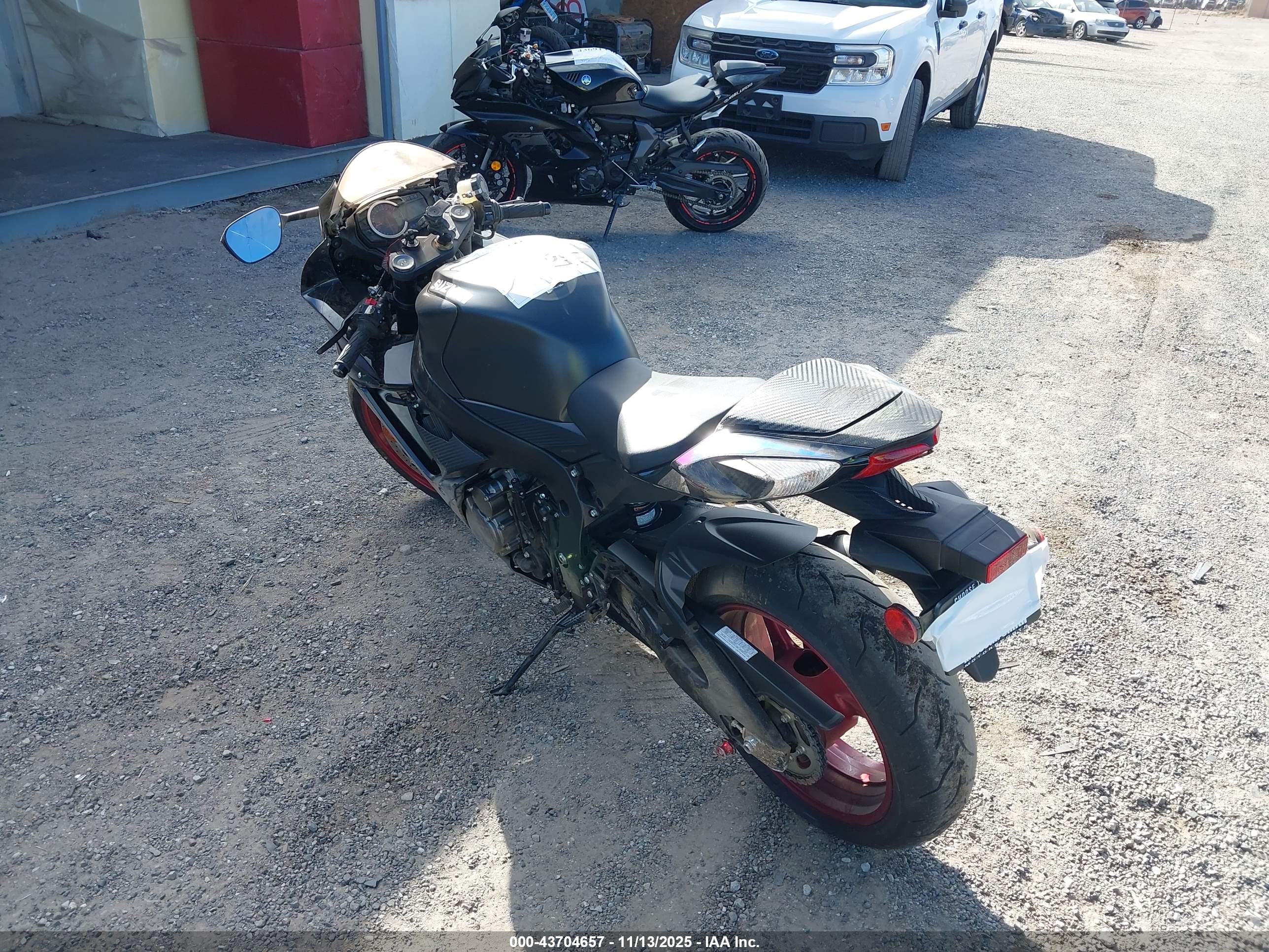 SUZUKI GSX-R600 image 3