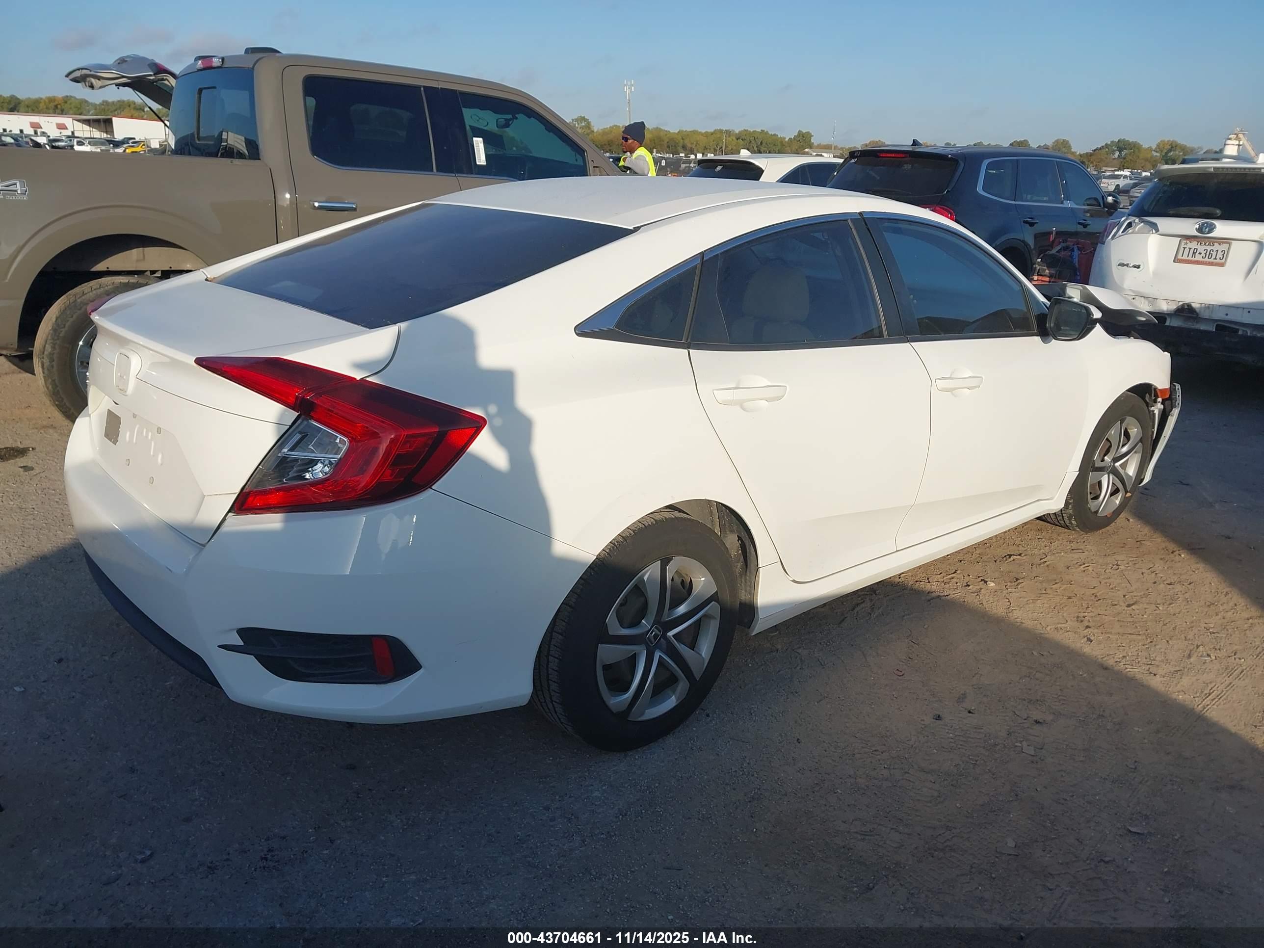 HONDA CIVIC image 4