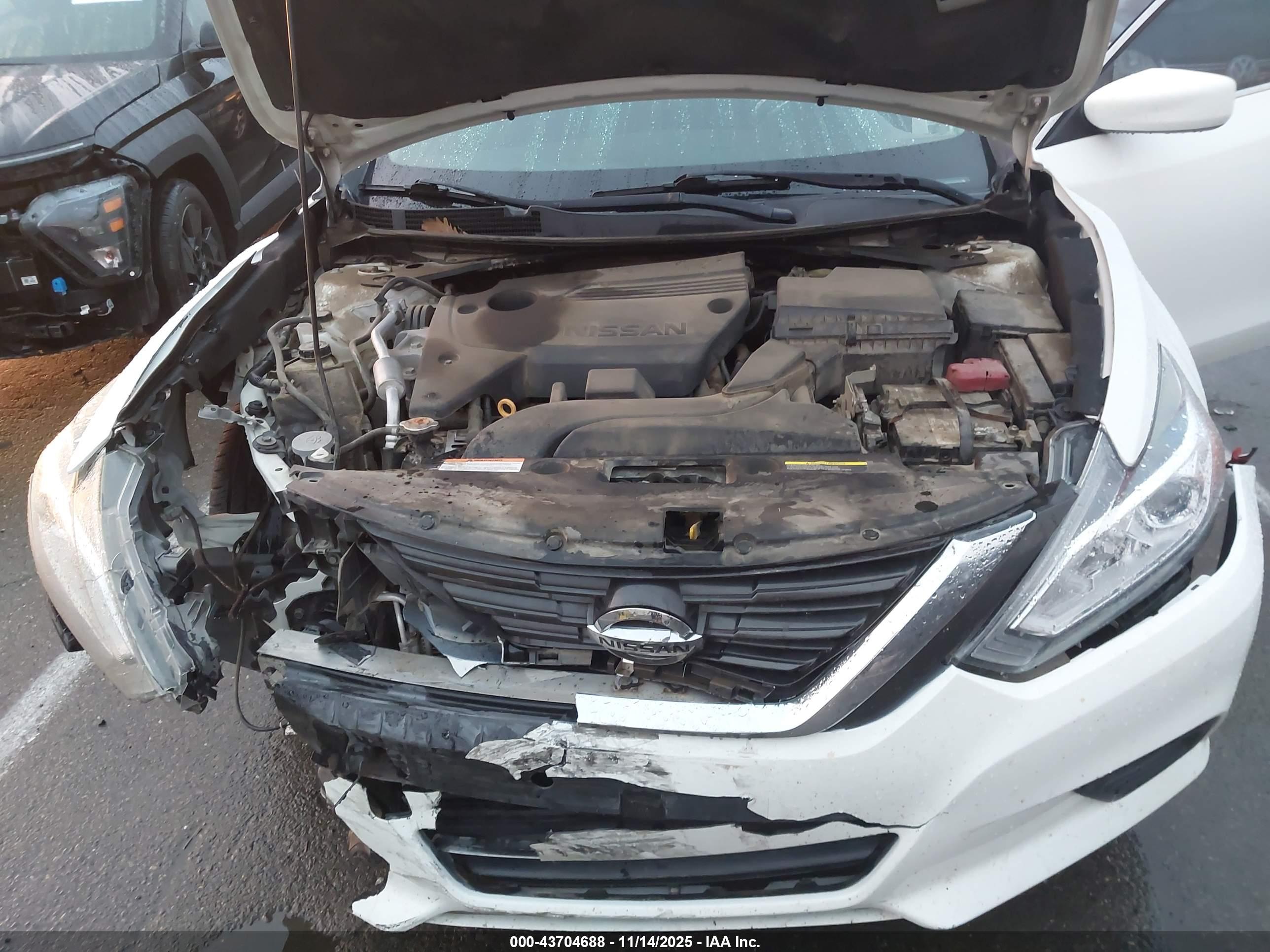 NISSAN ALTIMA image 10