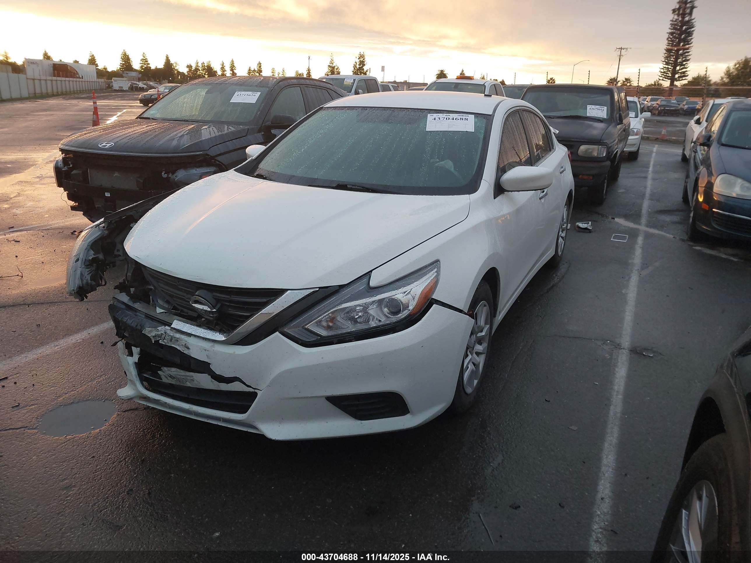 NISSAN ALTIMA image 2