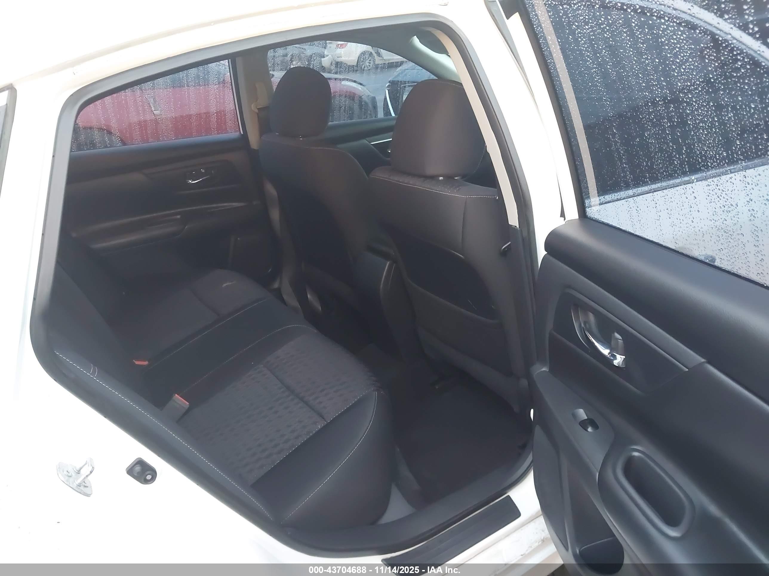 NISSAN ALTIMA image 8