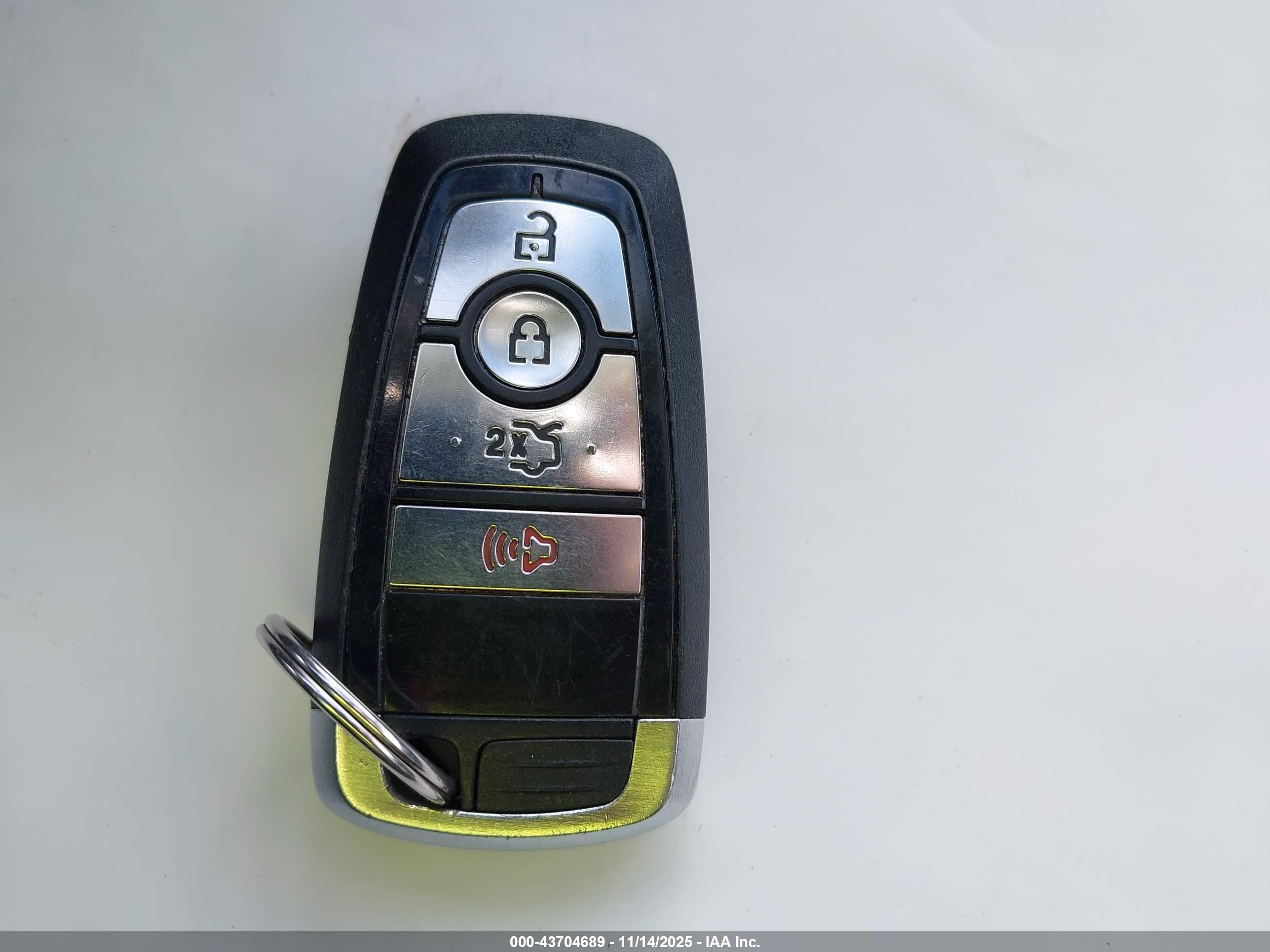 FORD FUSION image 11