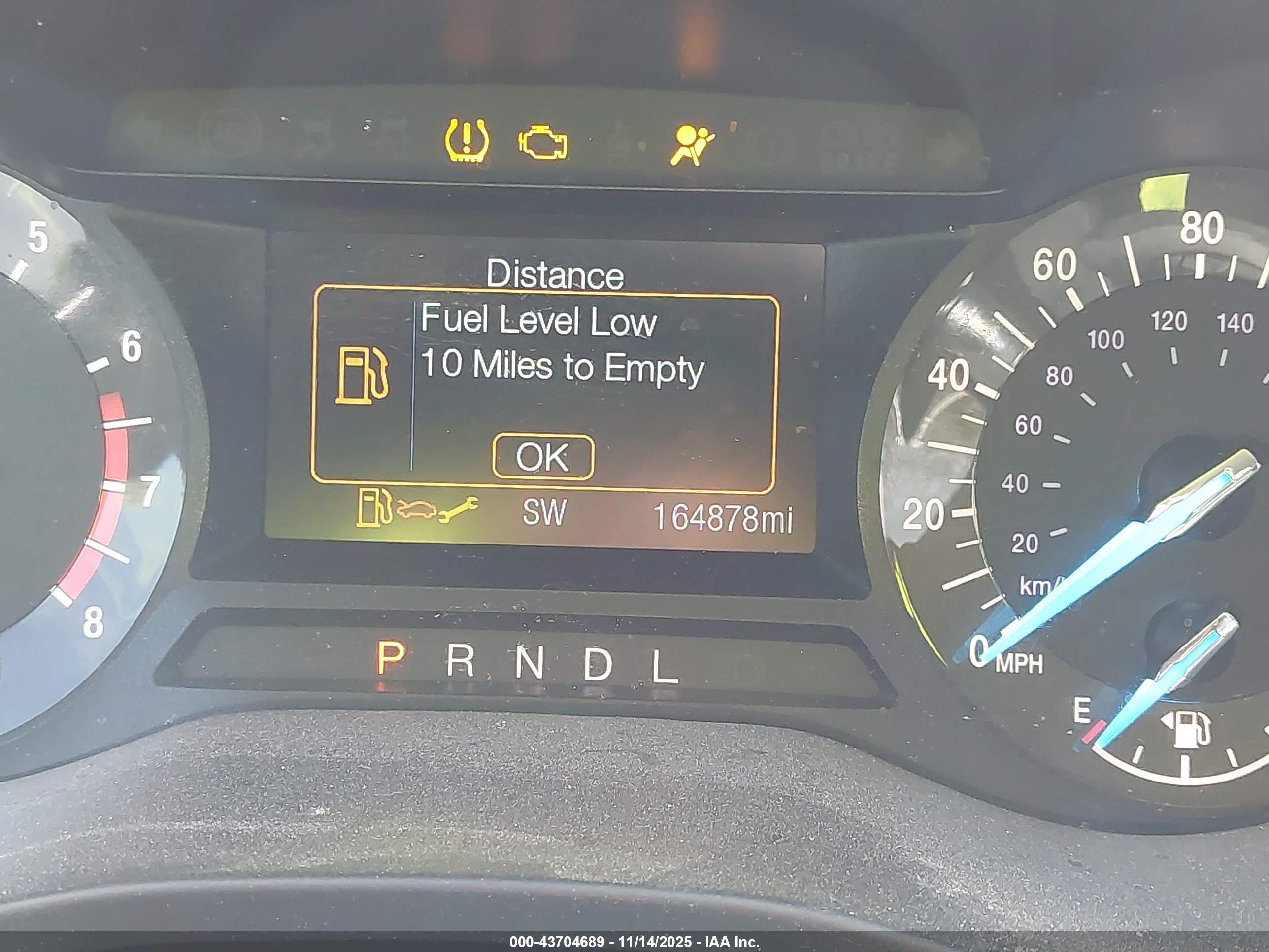 FORD FUSION image 7