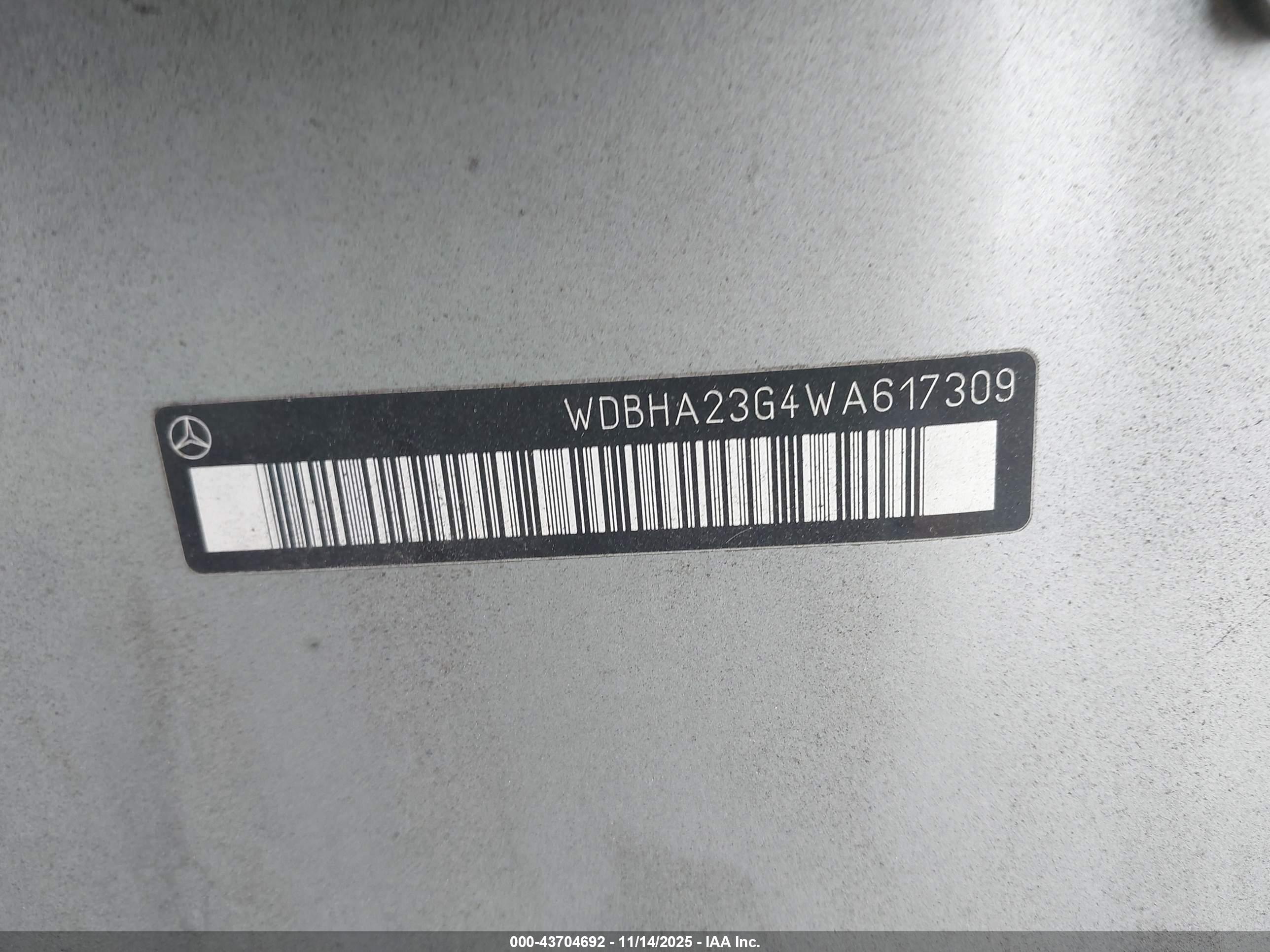 MERCEDES-BENZ C image 9