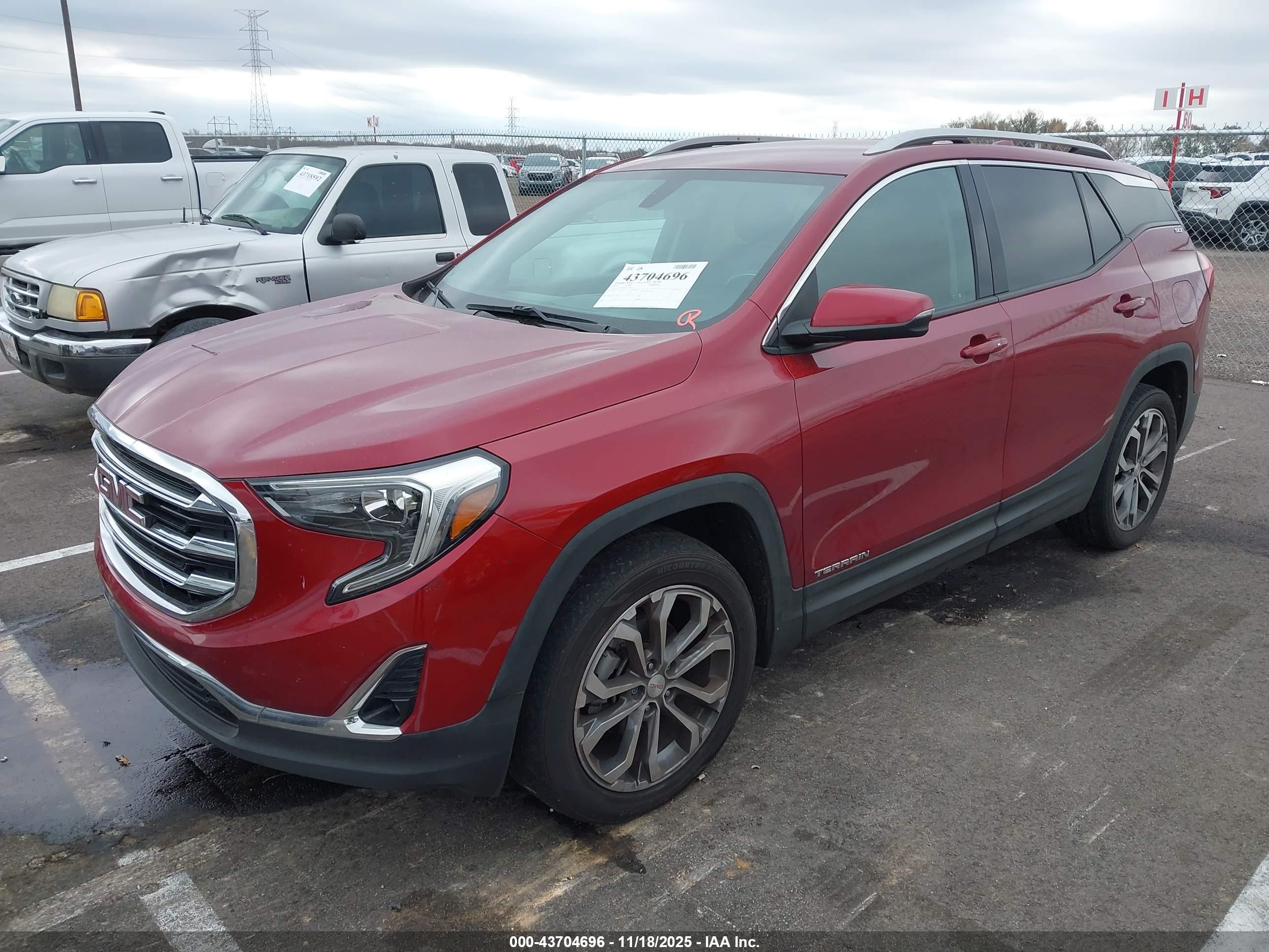 GMC TERRAIN image 2