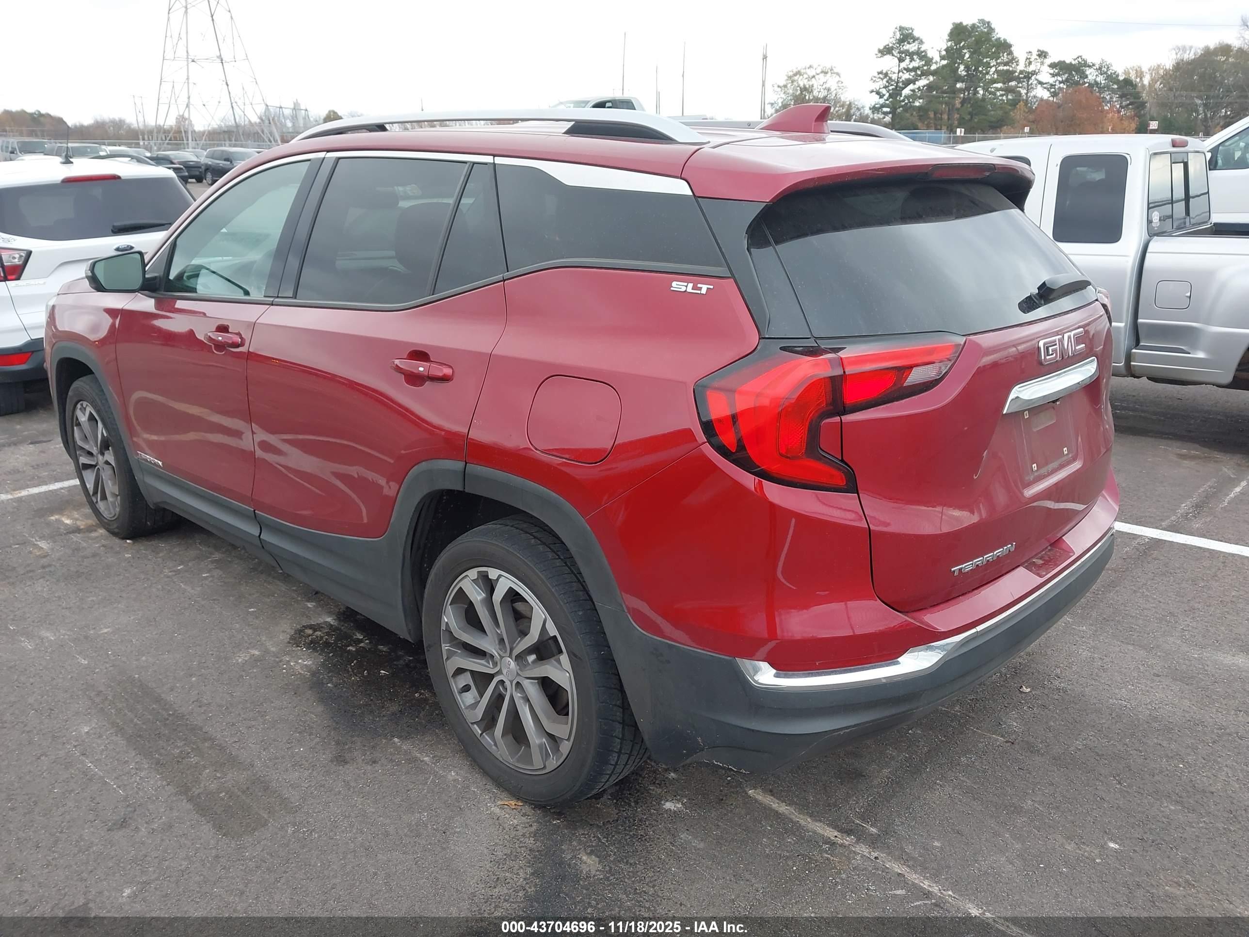 GMC TERRAIN image 3