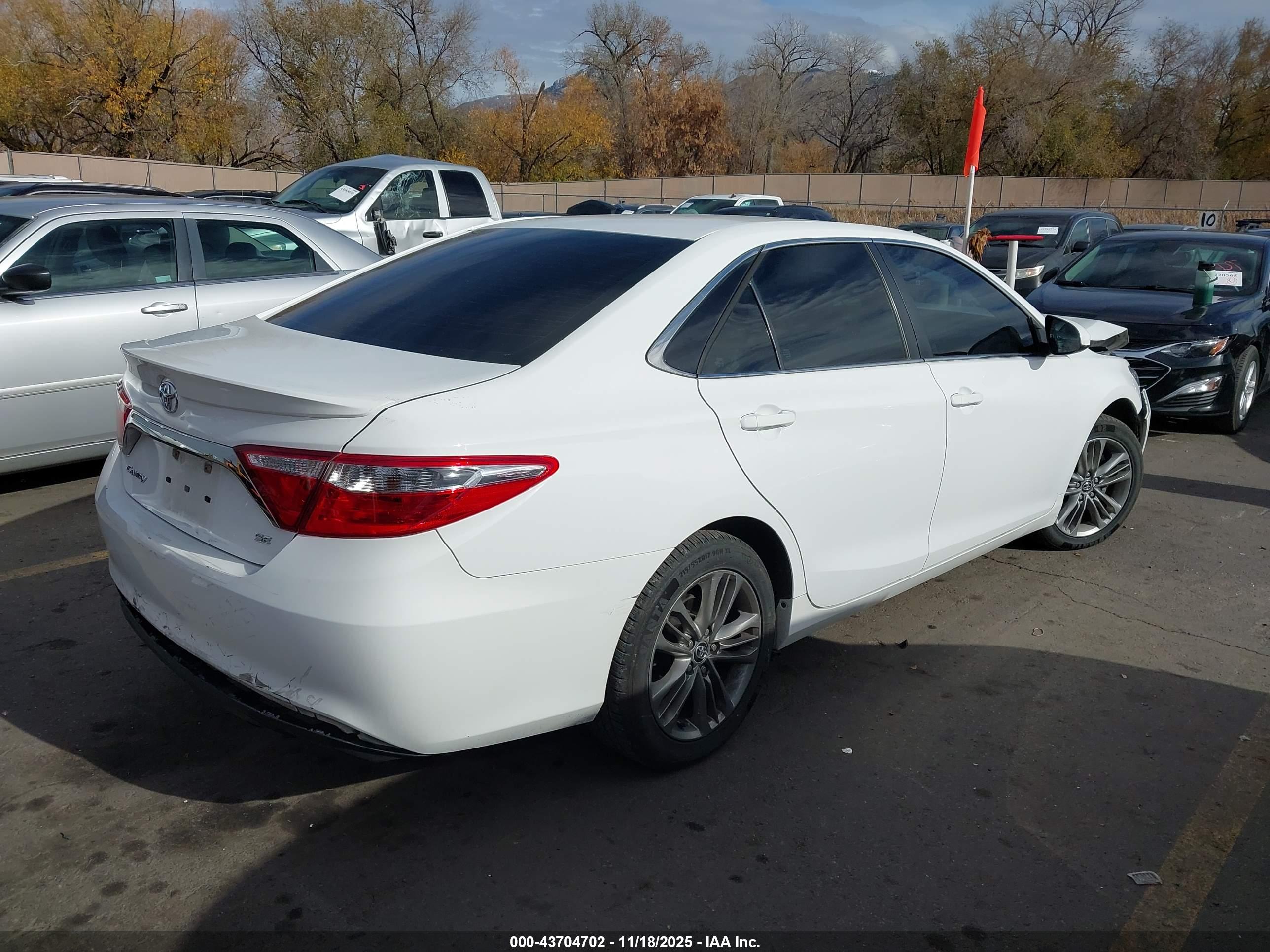 TOYOTA CAMRY image 4