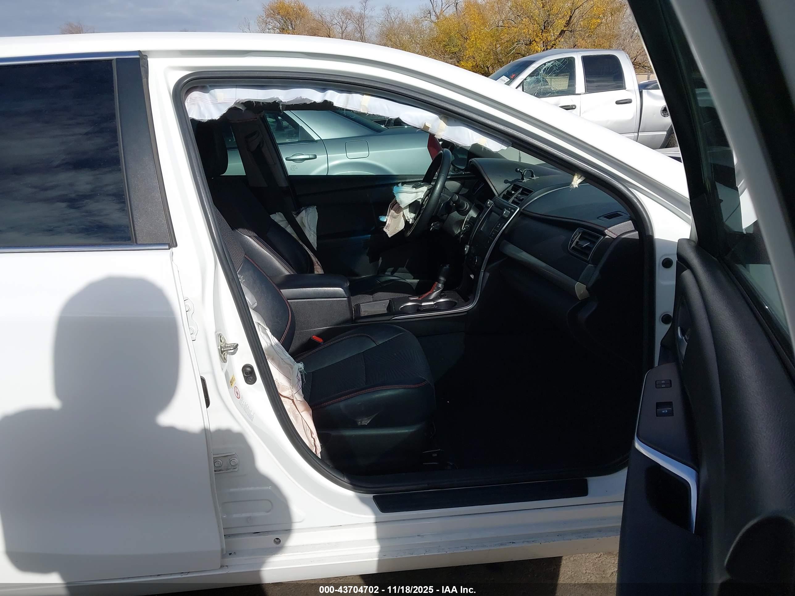TOYOTA CAMRY image 5