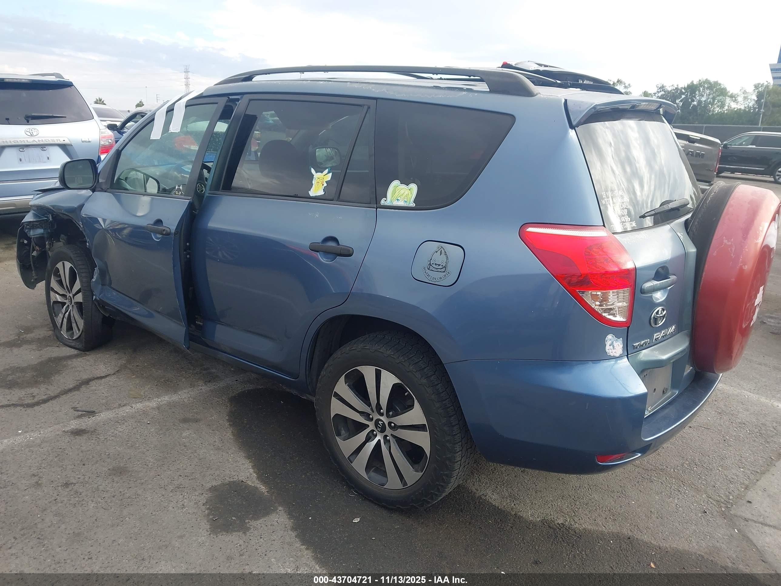 TOYOTA RAV4 image 3