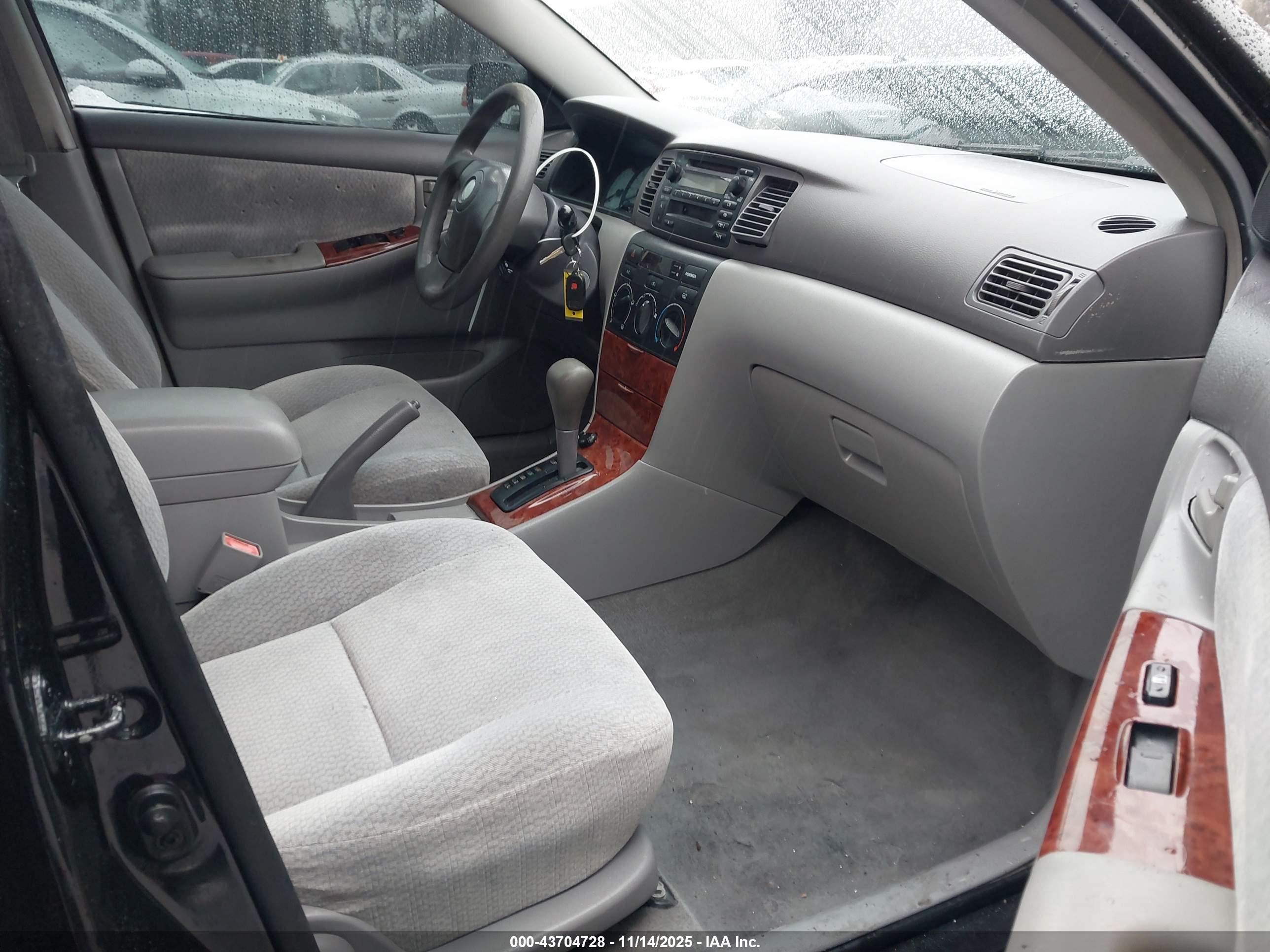 TOYOTA COROLLA image 5