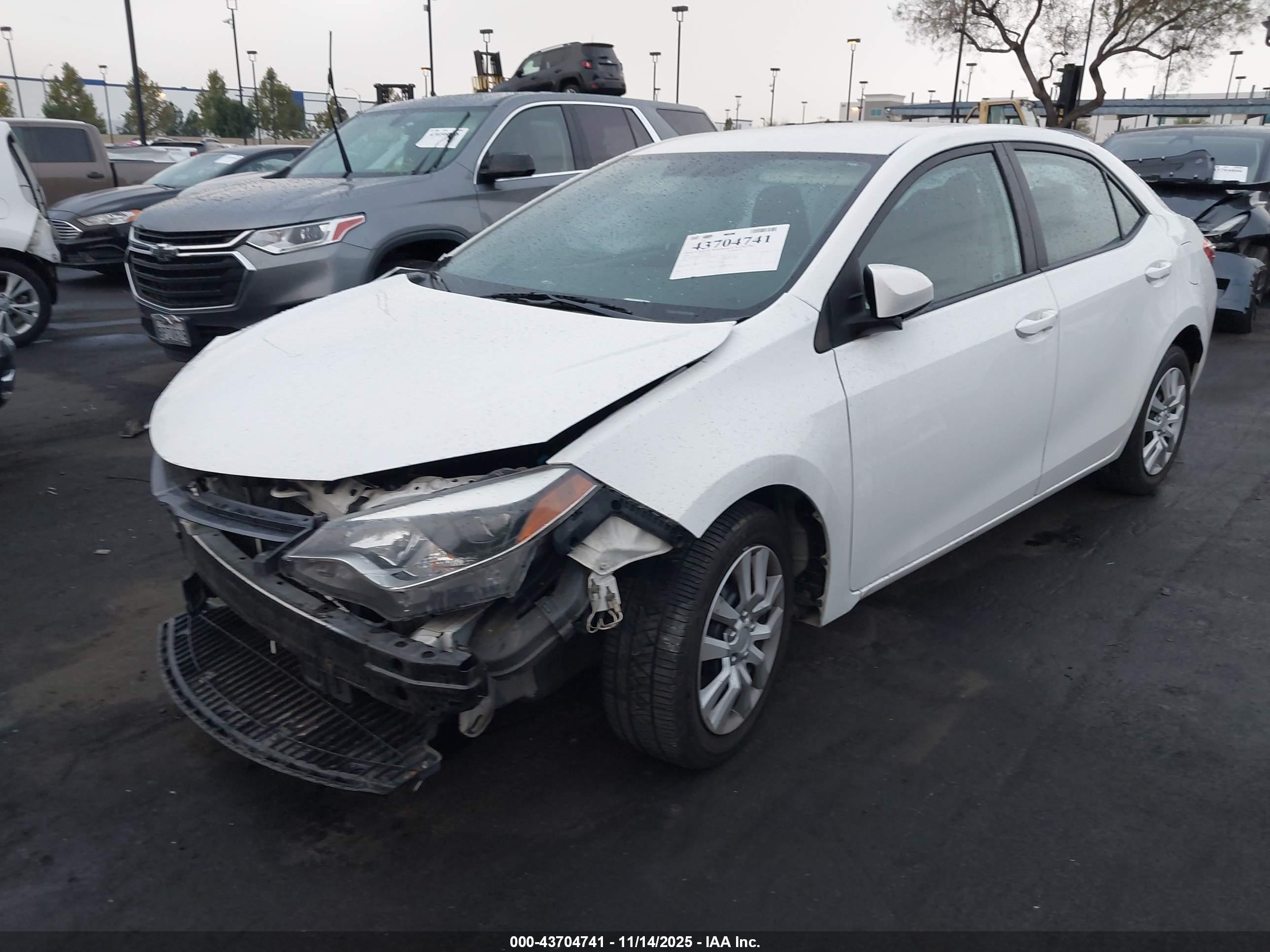 TOYOTA COROLLA image 2