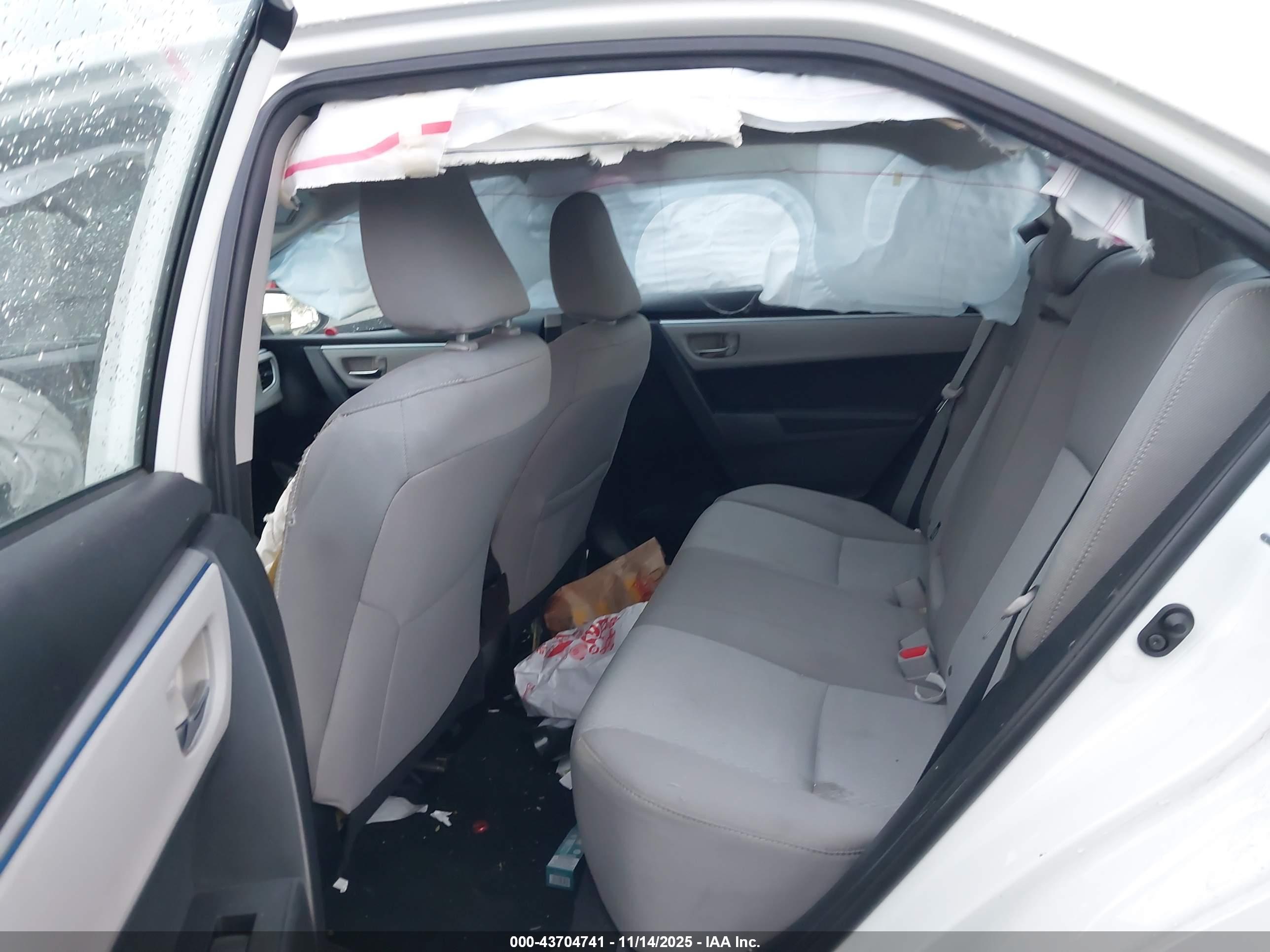 TOYOTA COROLLA image 8
