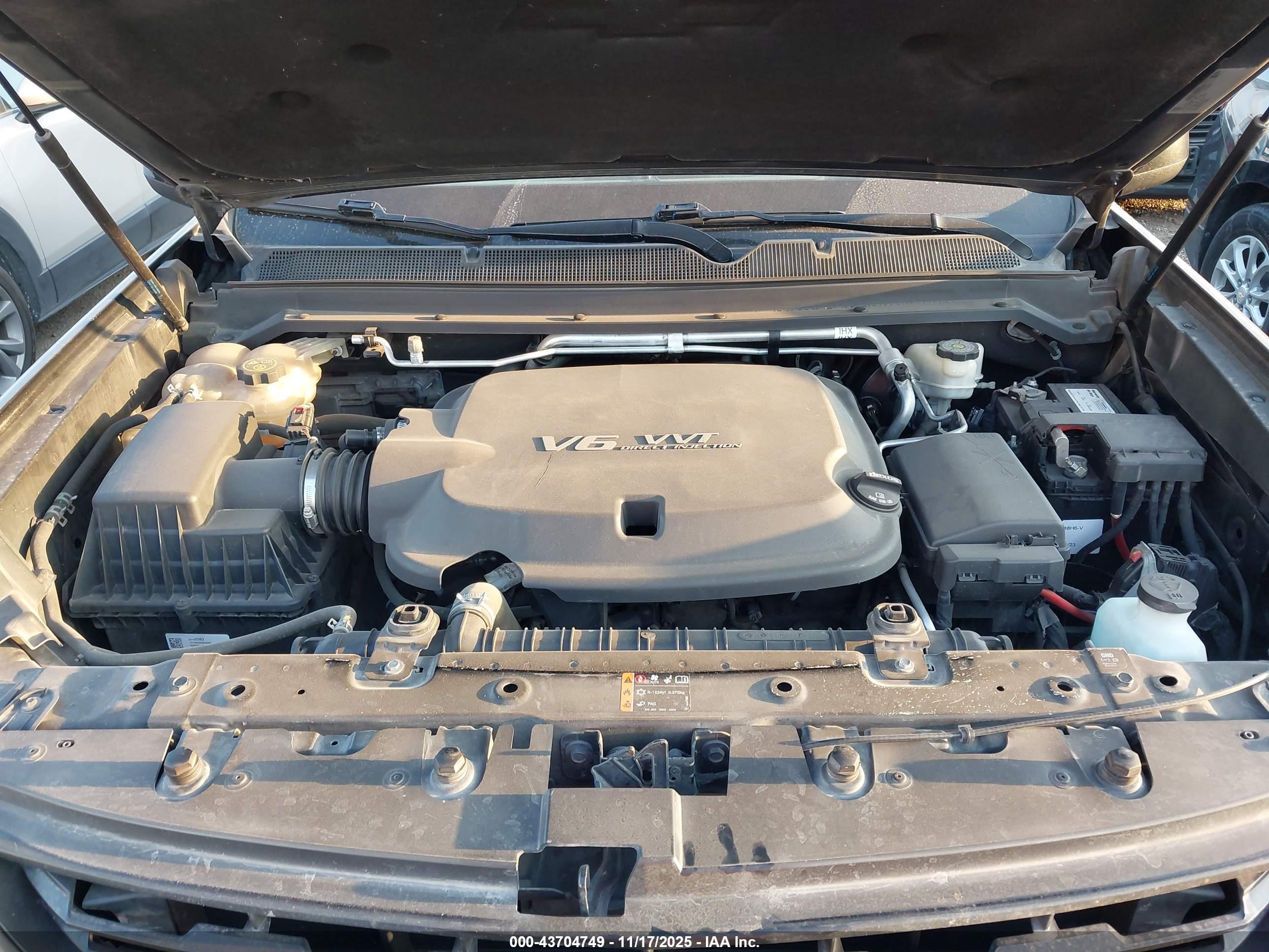 CHEVROLET COLORADO image 10