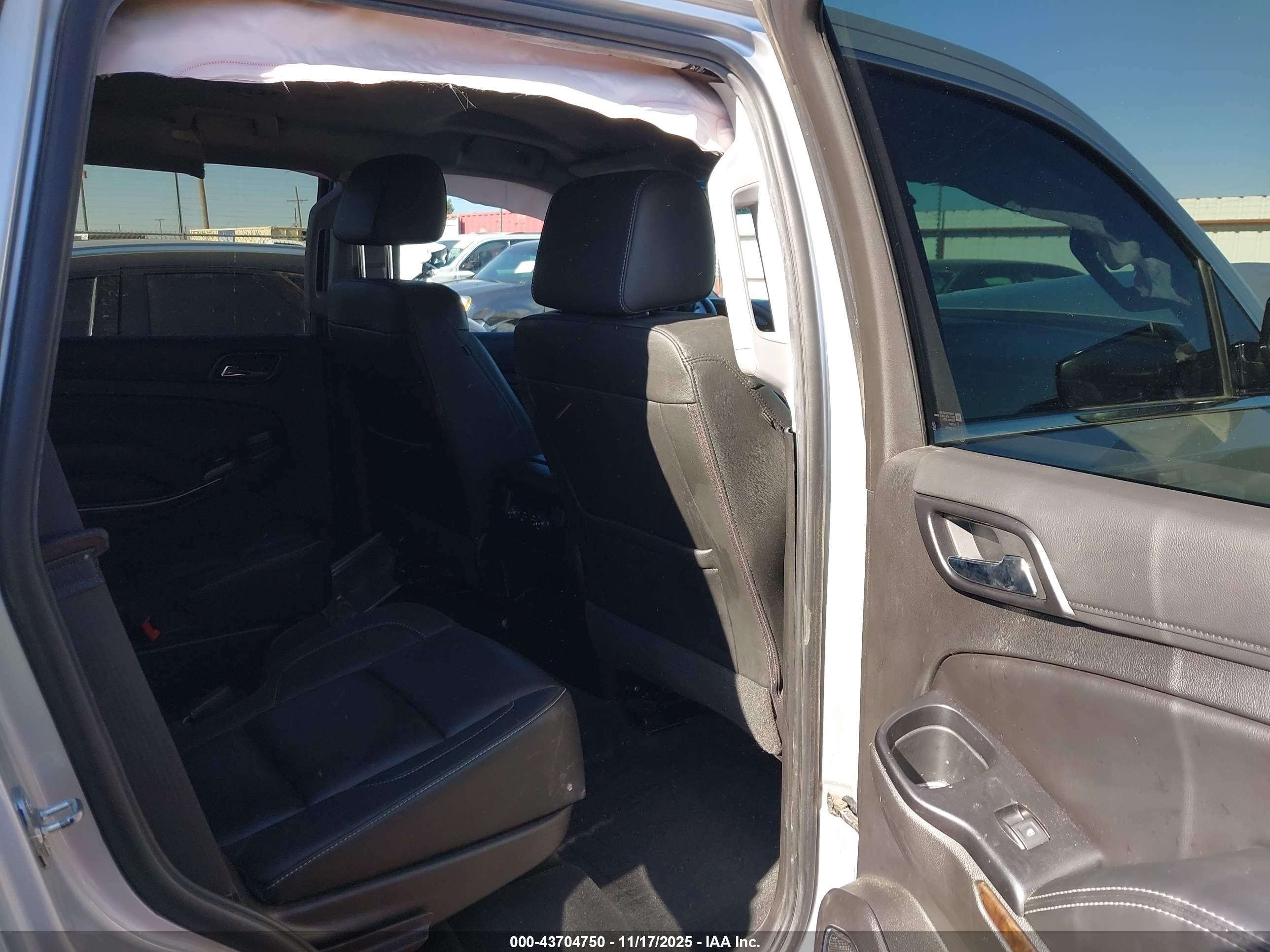 CHEVROLET TAHOE image 8