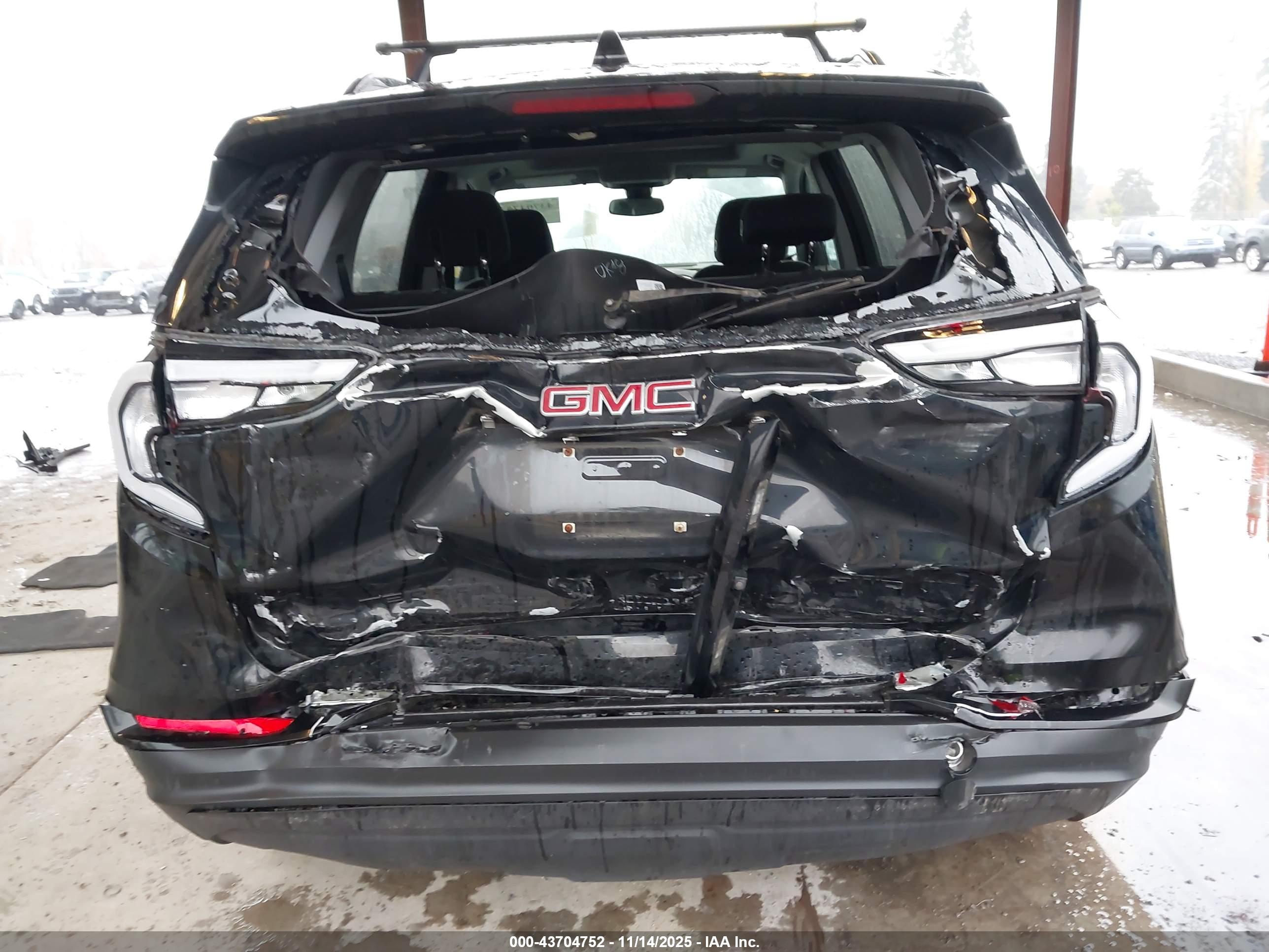 GMC TERRAIN image 6