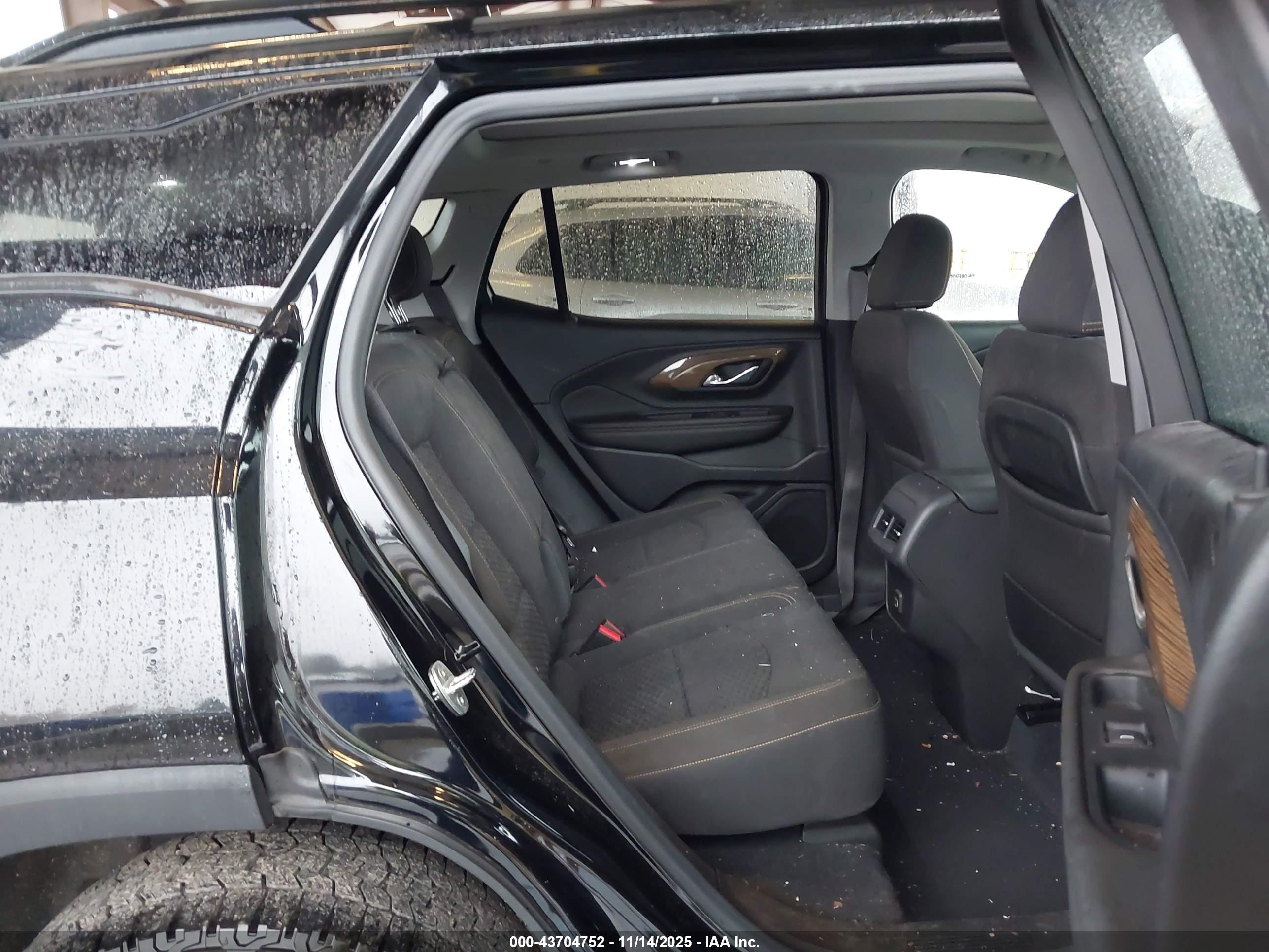 GMC TERRAIN image 8