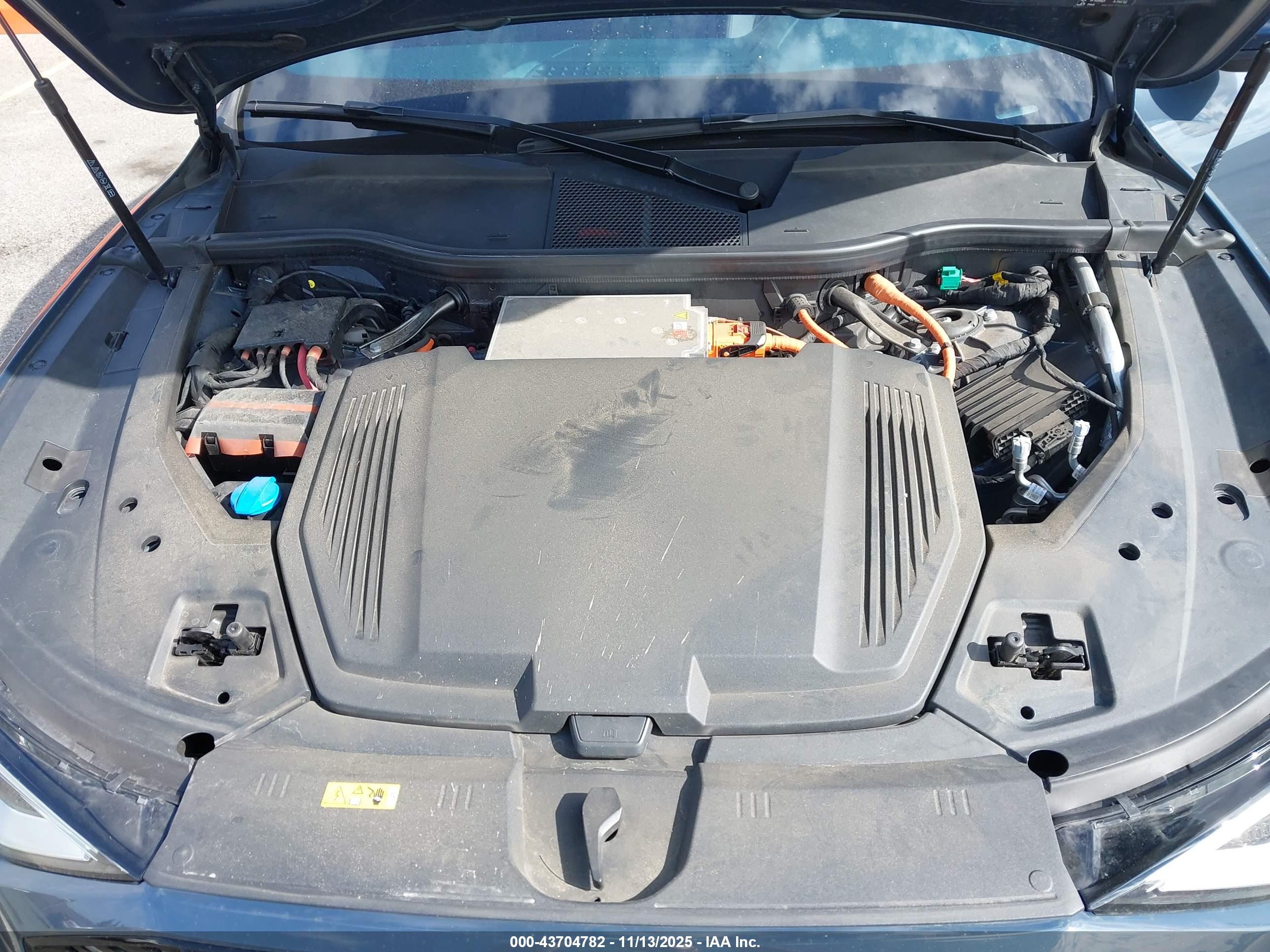 AUDI E-TRON image 10