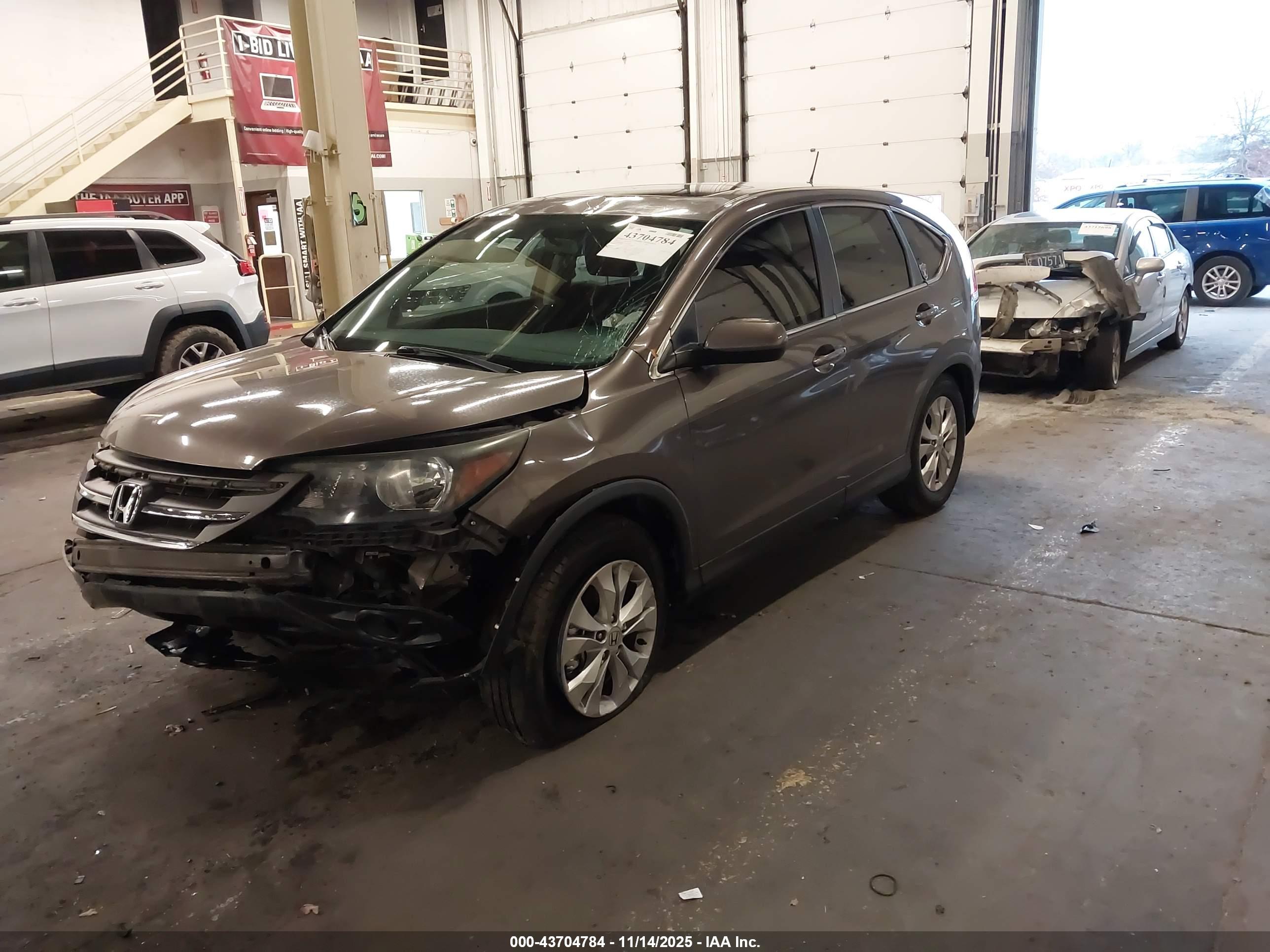 HONDA CR-V image 2