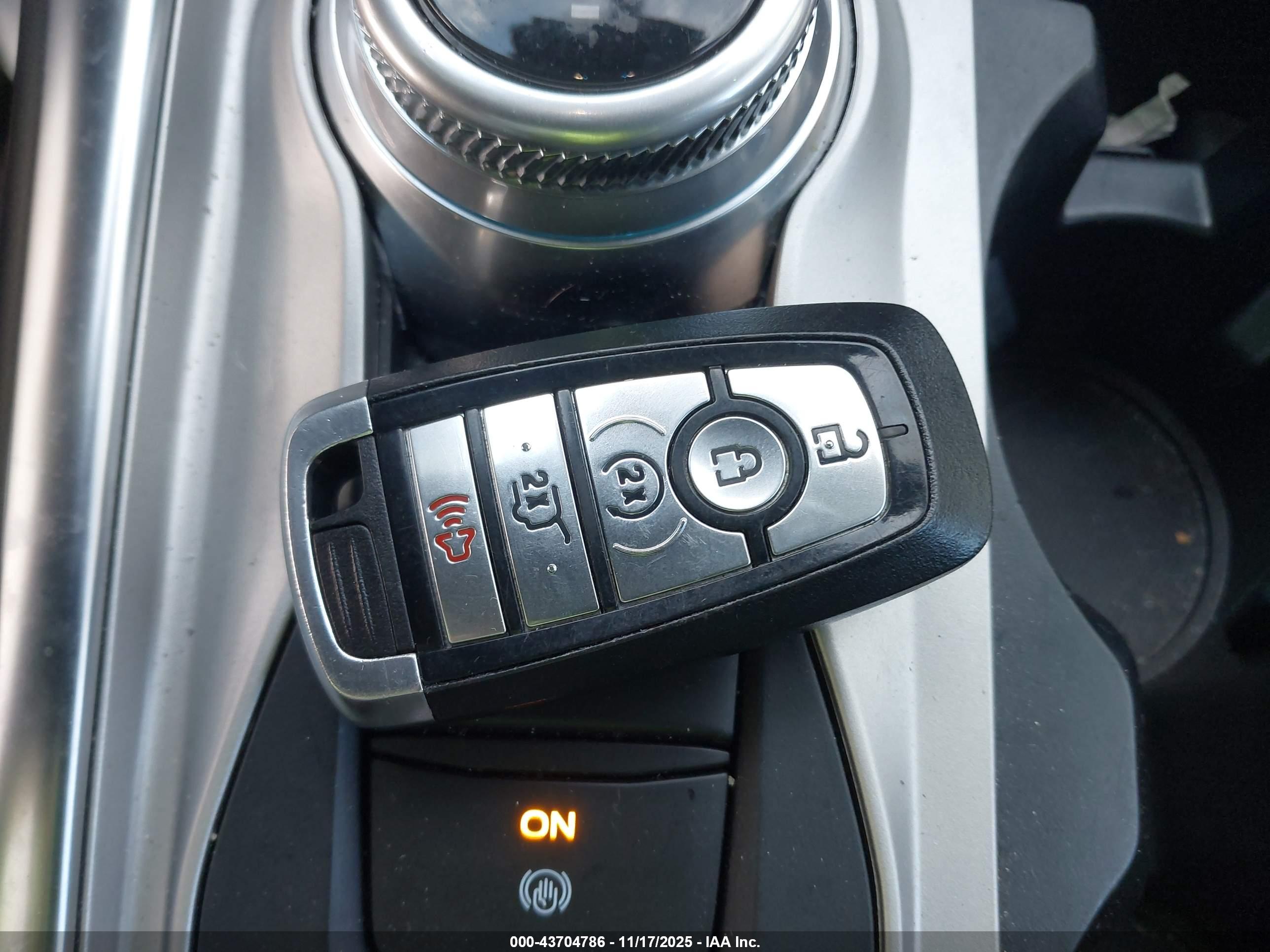 FORD EXPLORER image 11