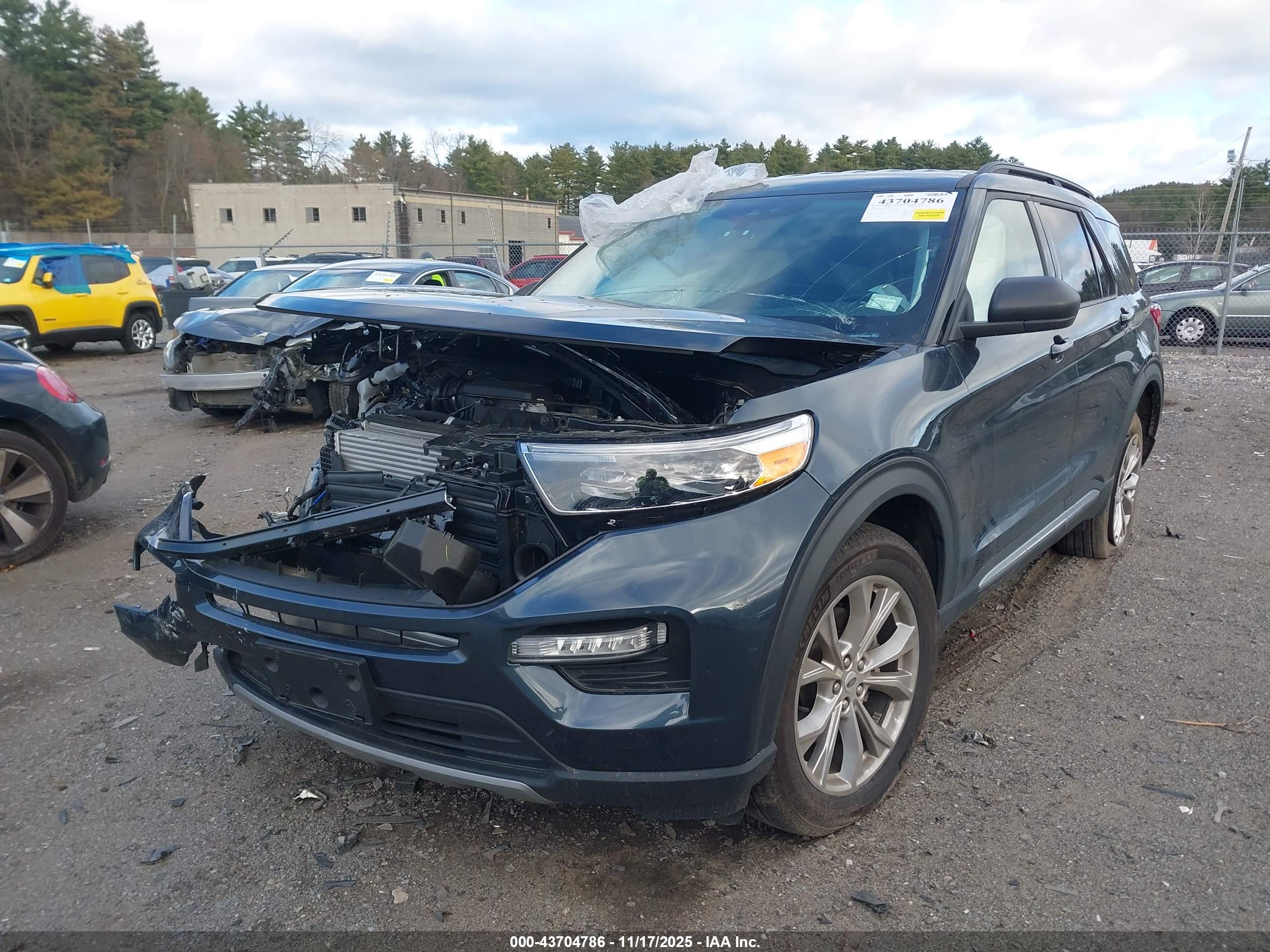FORD EXPLORER image 2