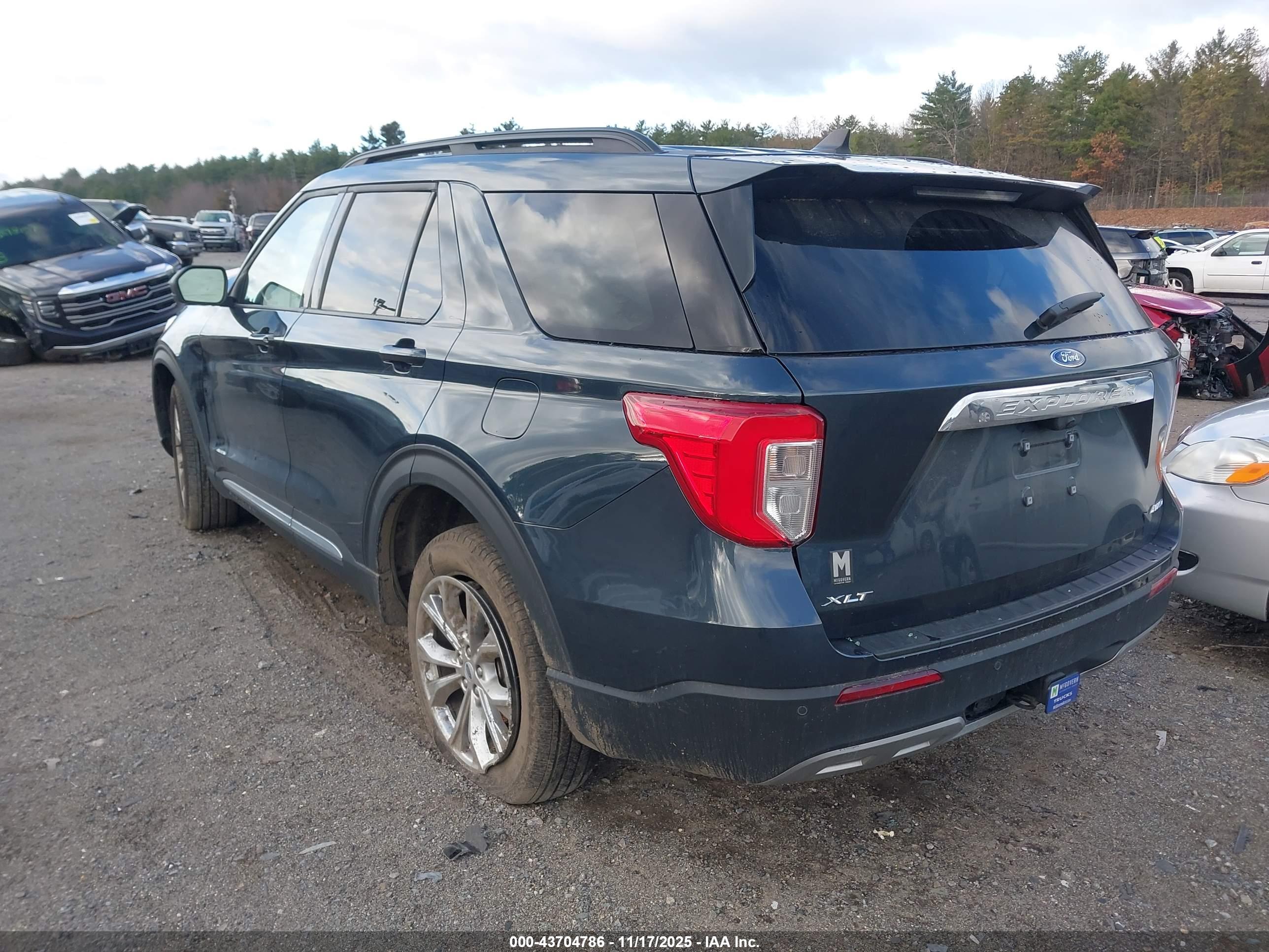 FORD EXPLORER image 3