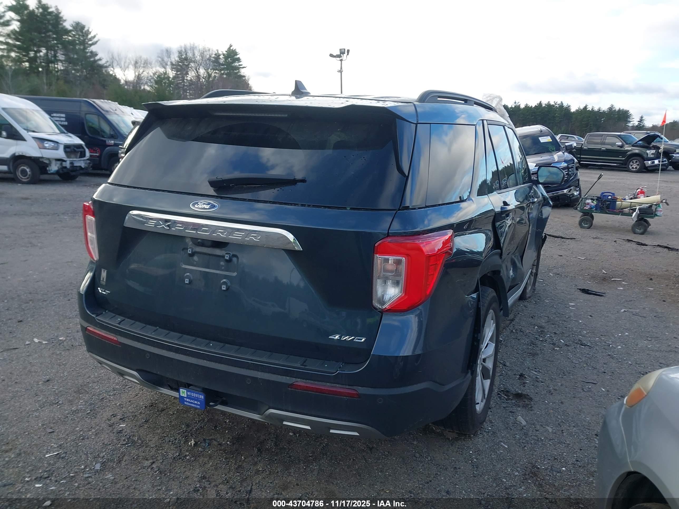 FORD EXPLORER image 4