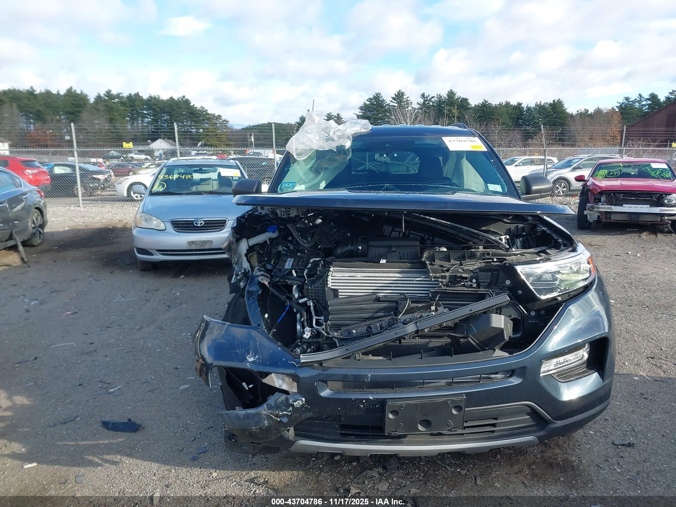 FORD EXPLORER image 6