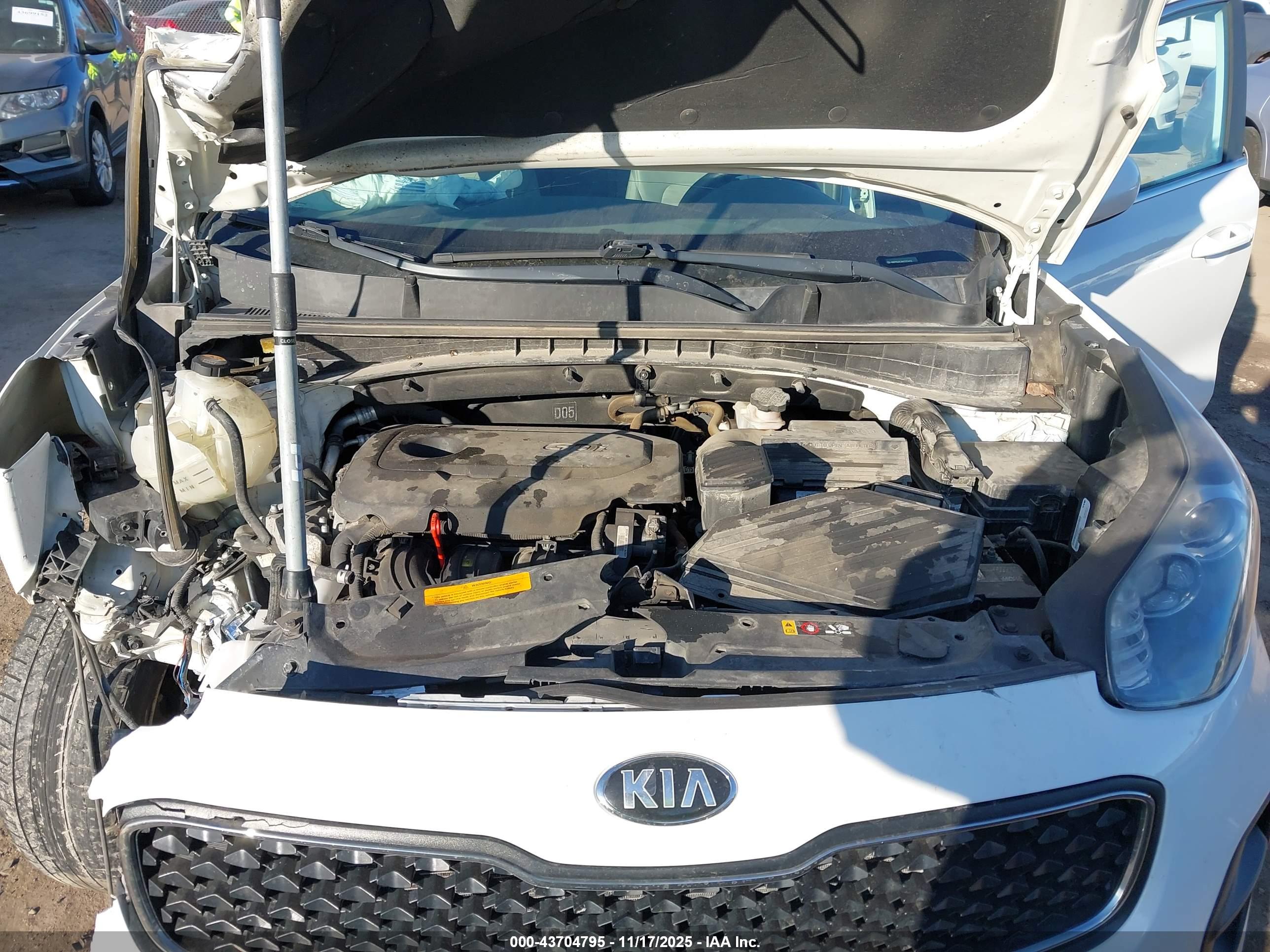KIA SPORTAGE image 10