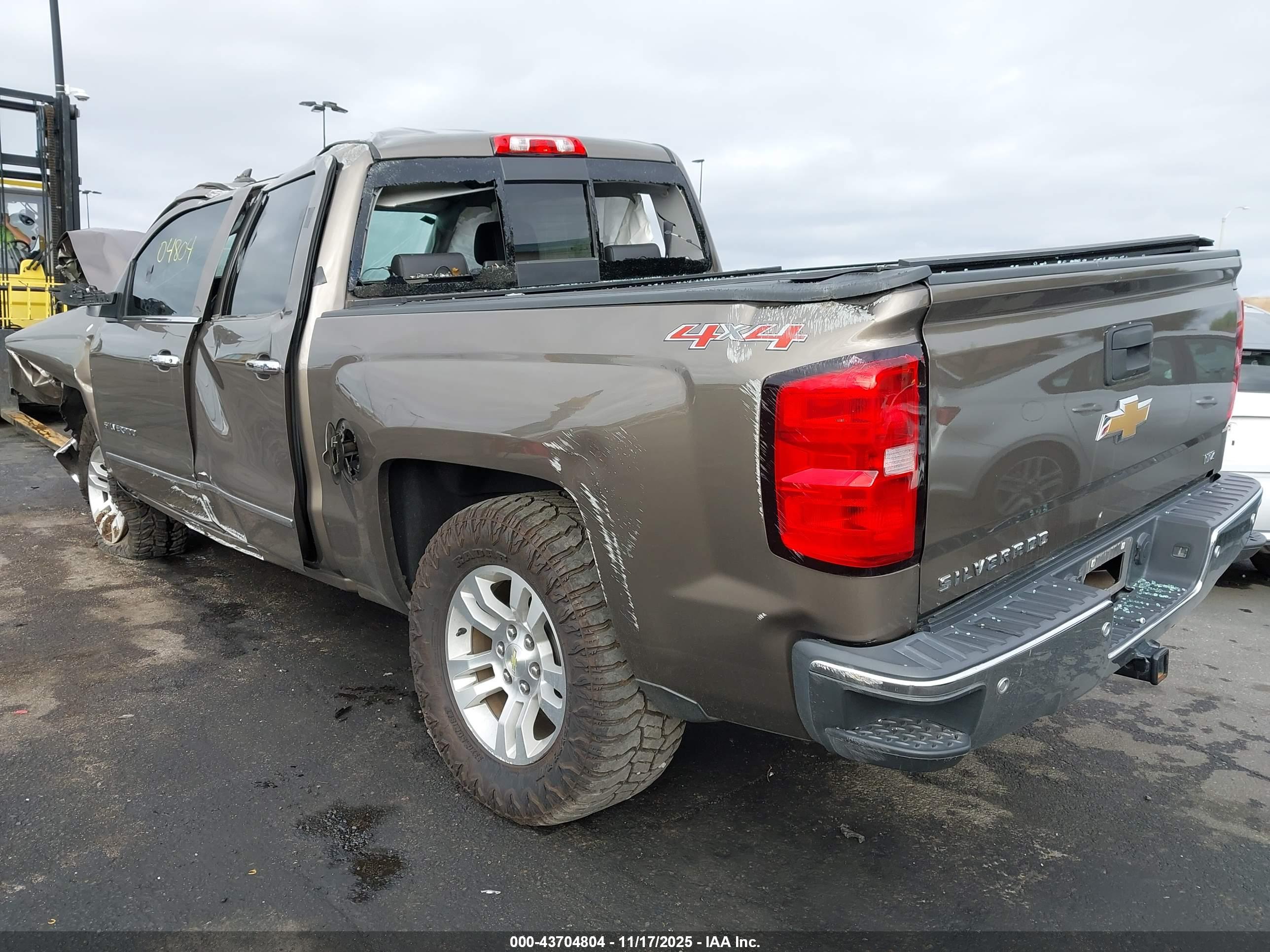 CHEVROLET SILVERADO image 3