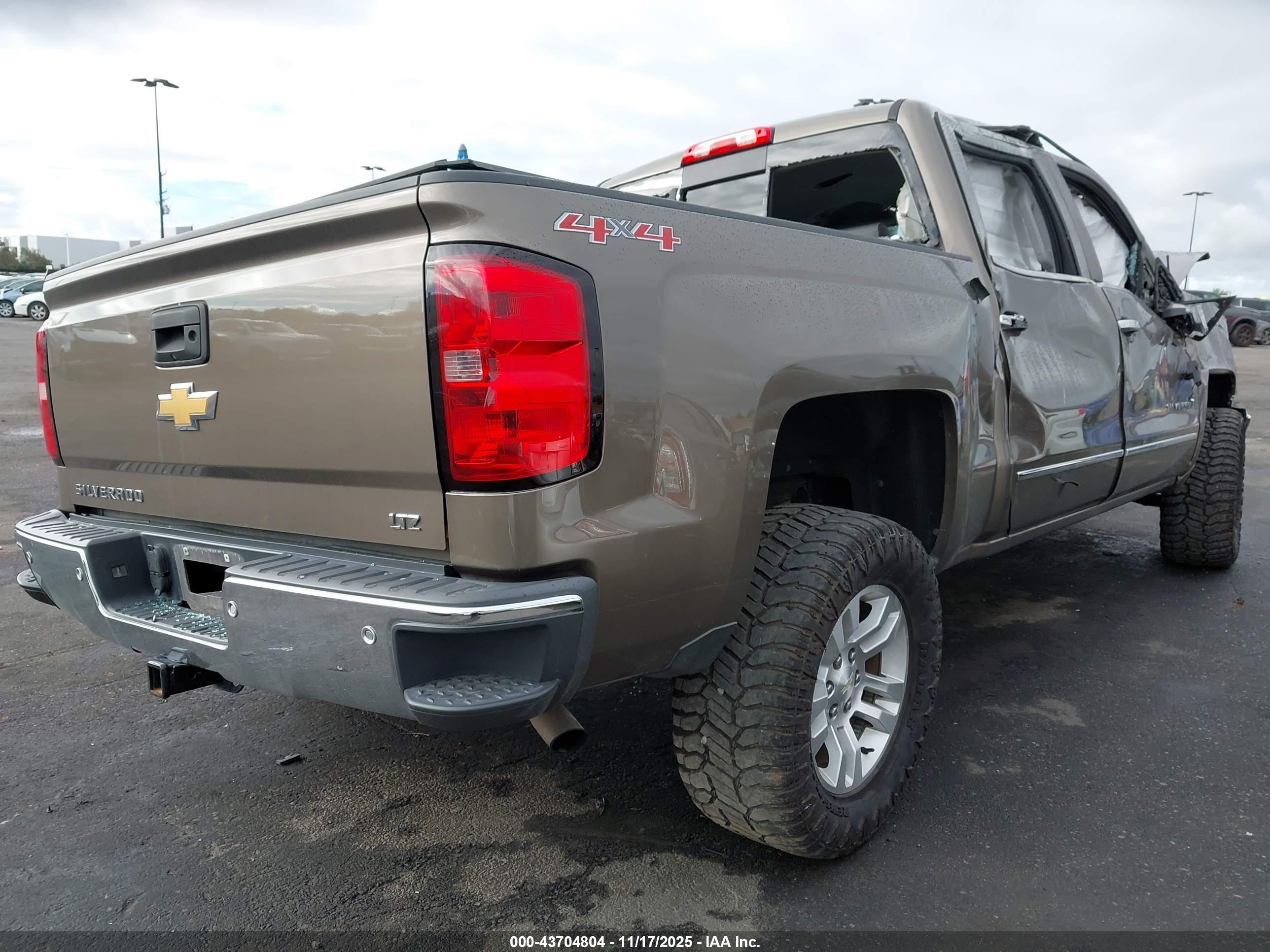 CHEVROLET SILVERADO image 4