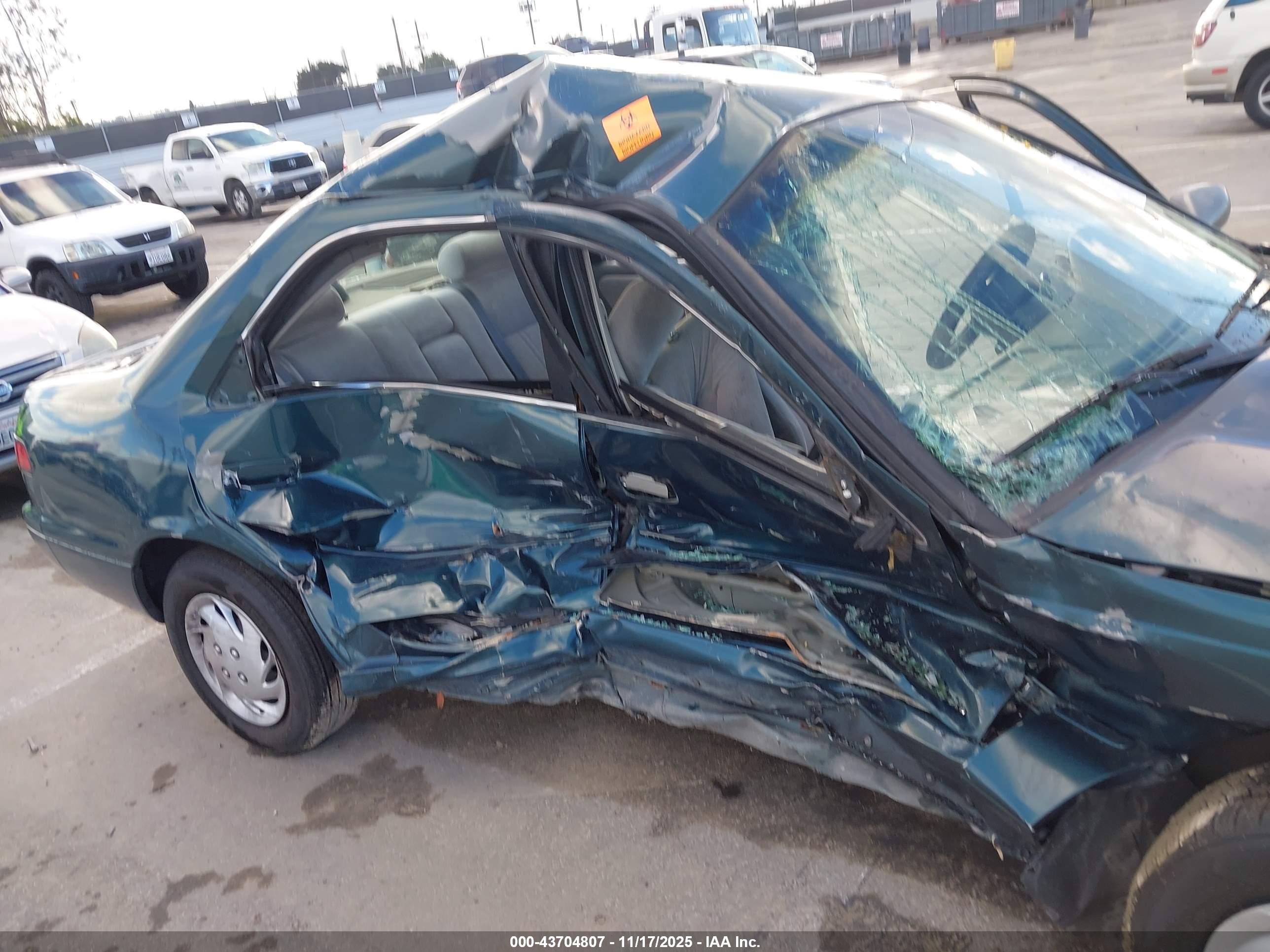 TOYOTA CAMRY image 6