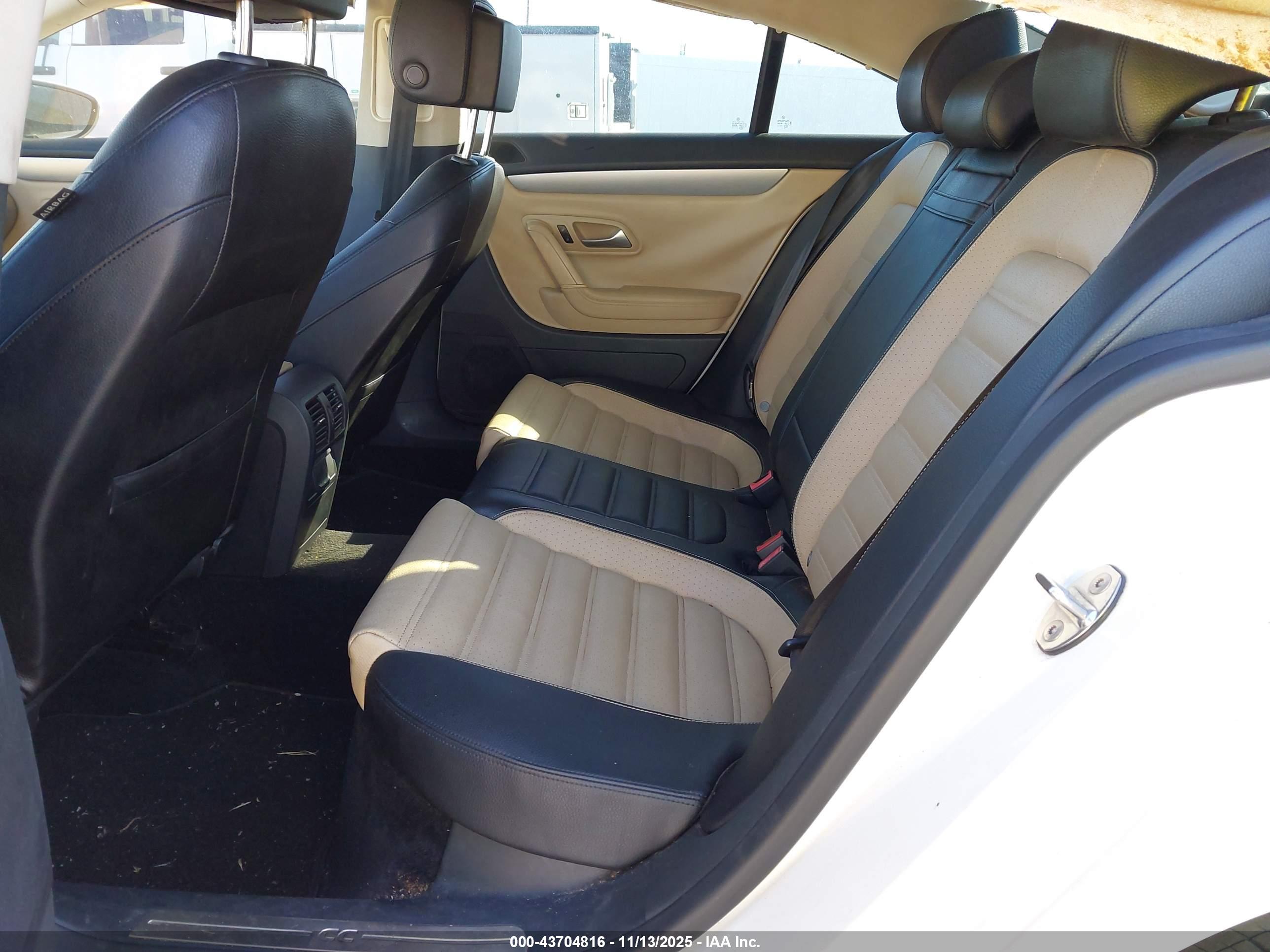 VOLKSWAGEN CC image 8