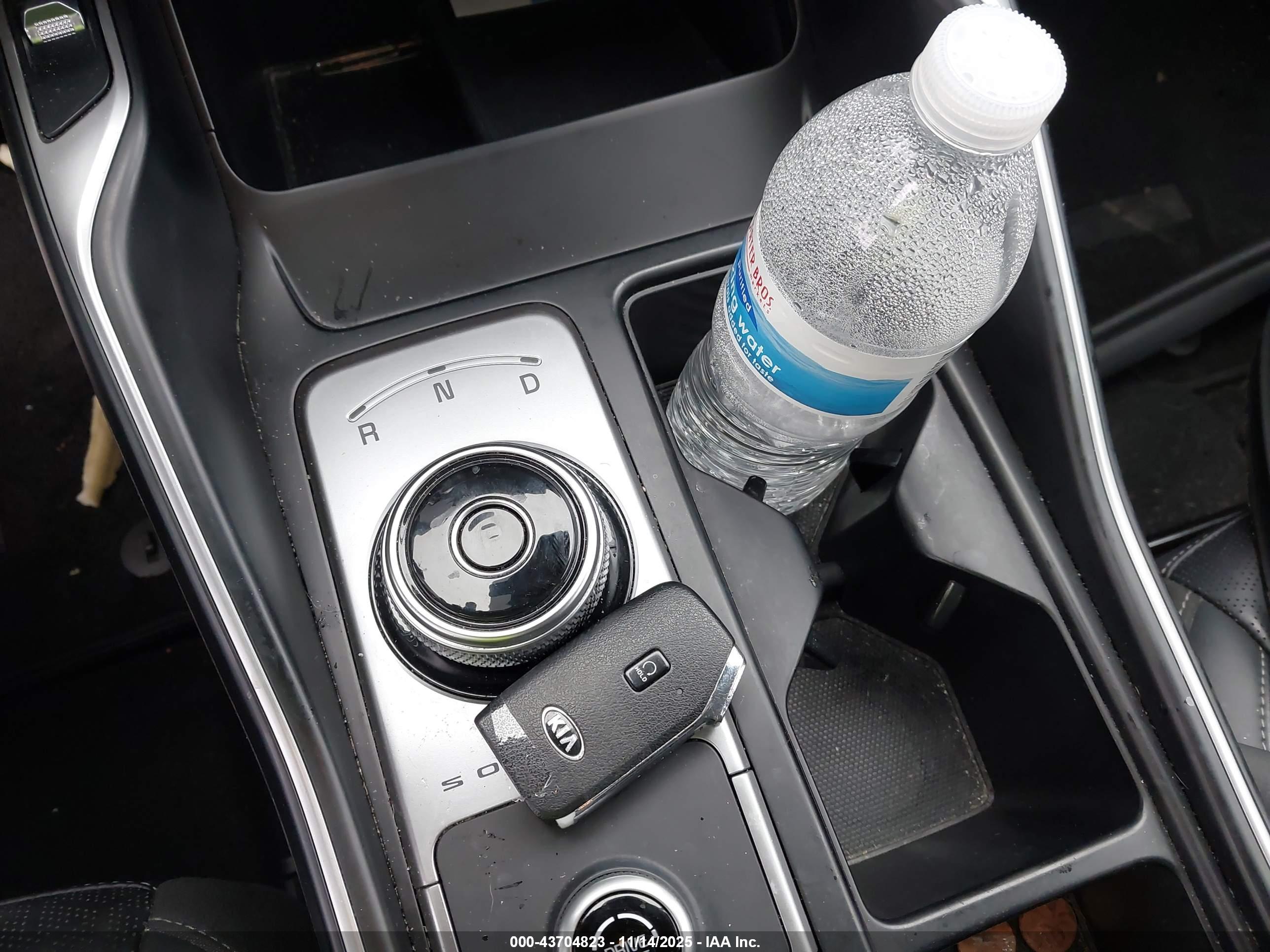 KIA SORENTO image 11