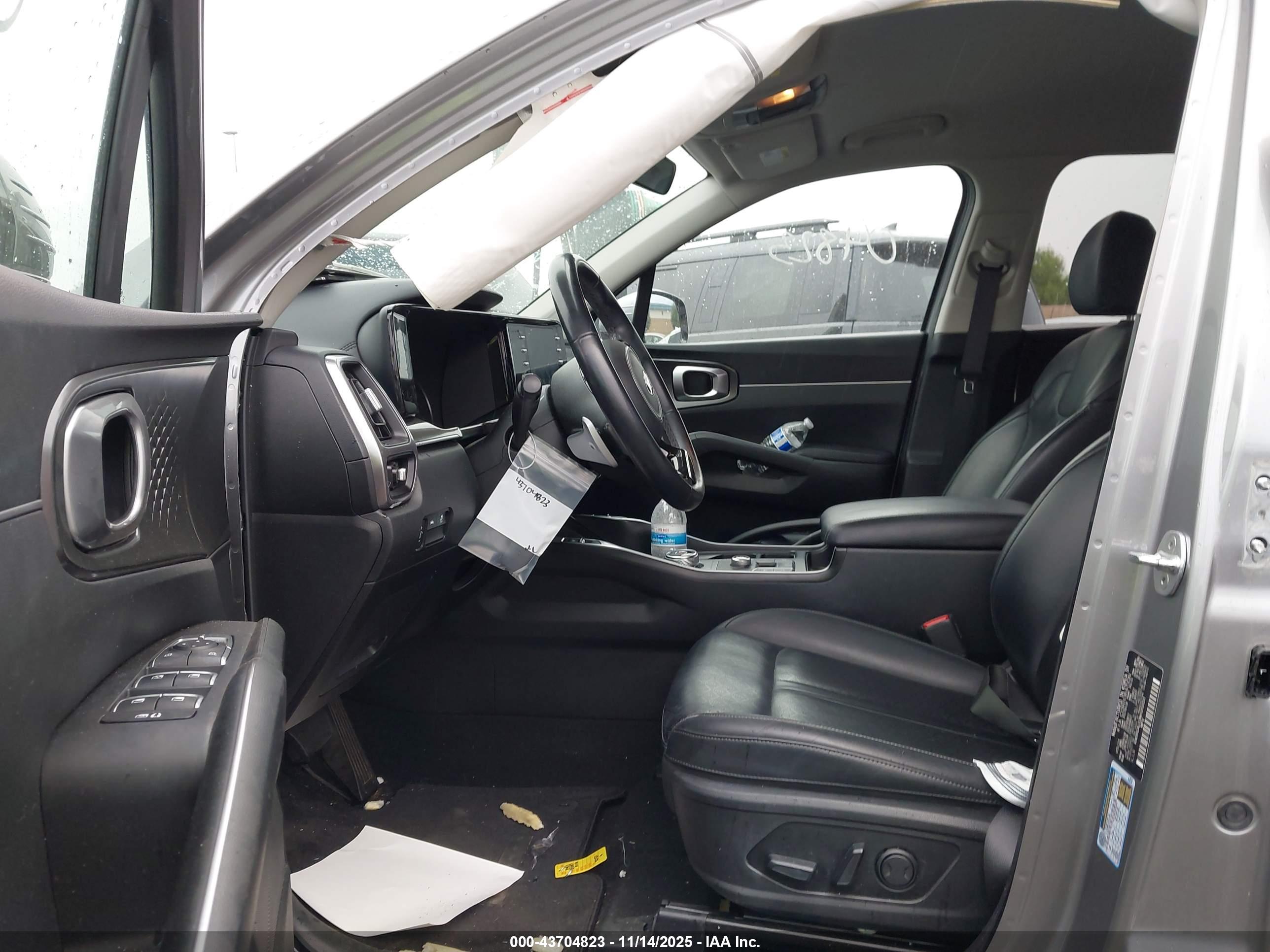 KIA SORENTO image 5