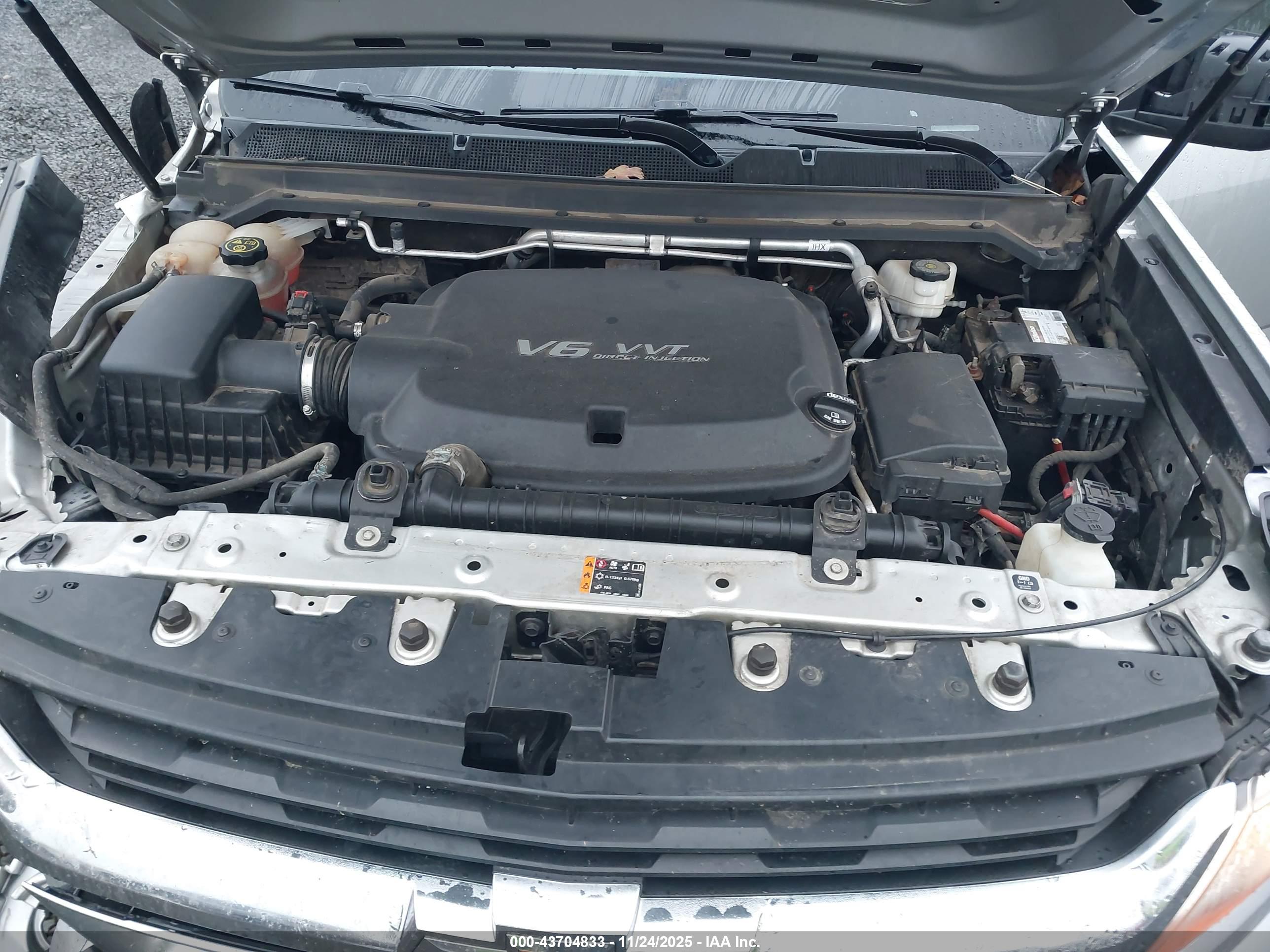 CHEVROLET COLORADO image 10