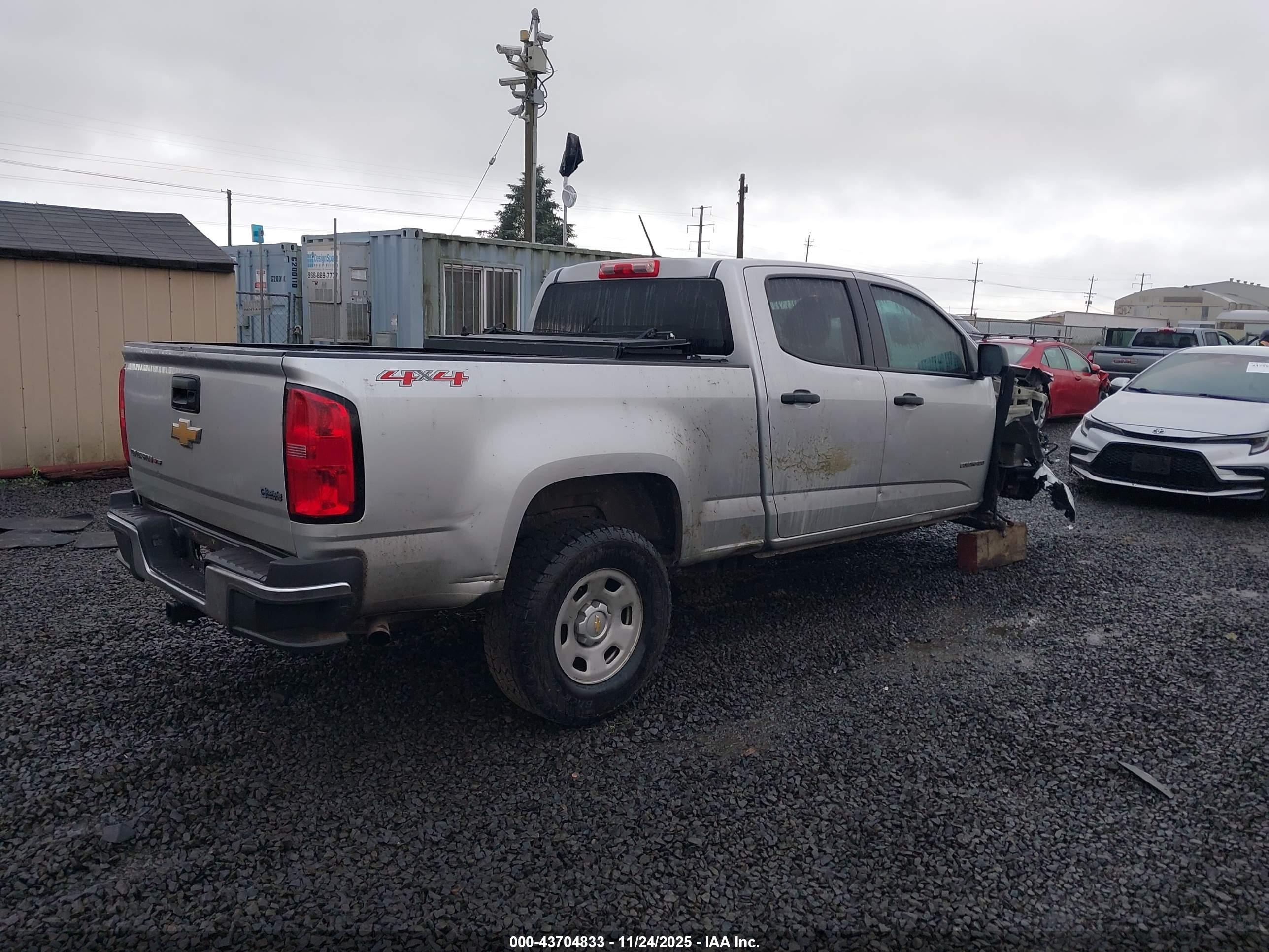 CHEVROLET COLORADO image 4