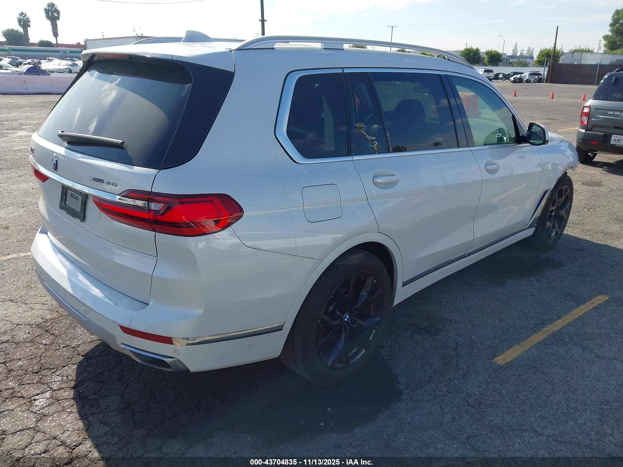BMW X7 image 4