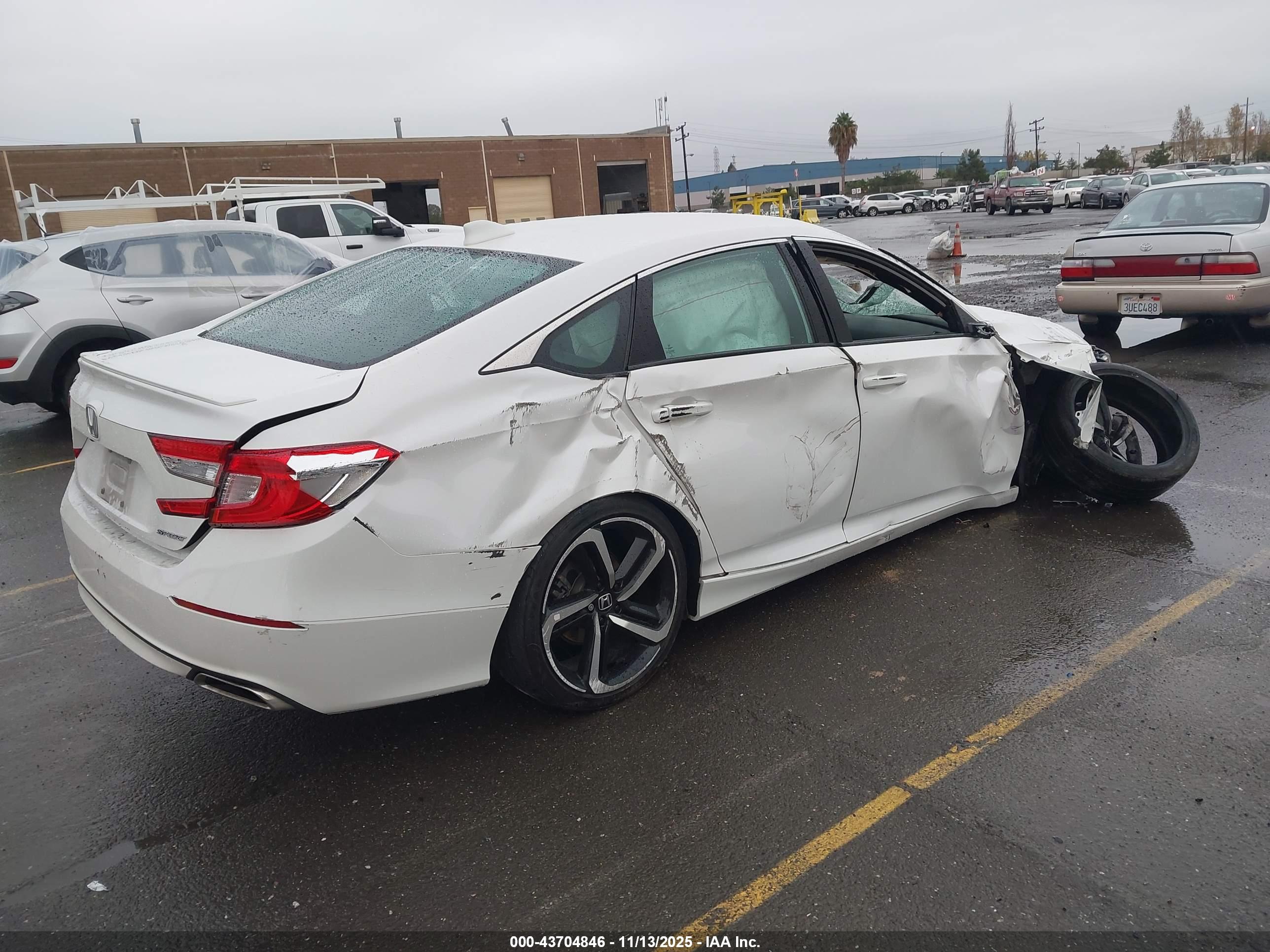 HONDA ACCORD image 4