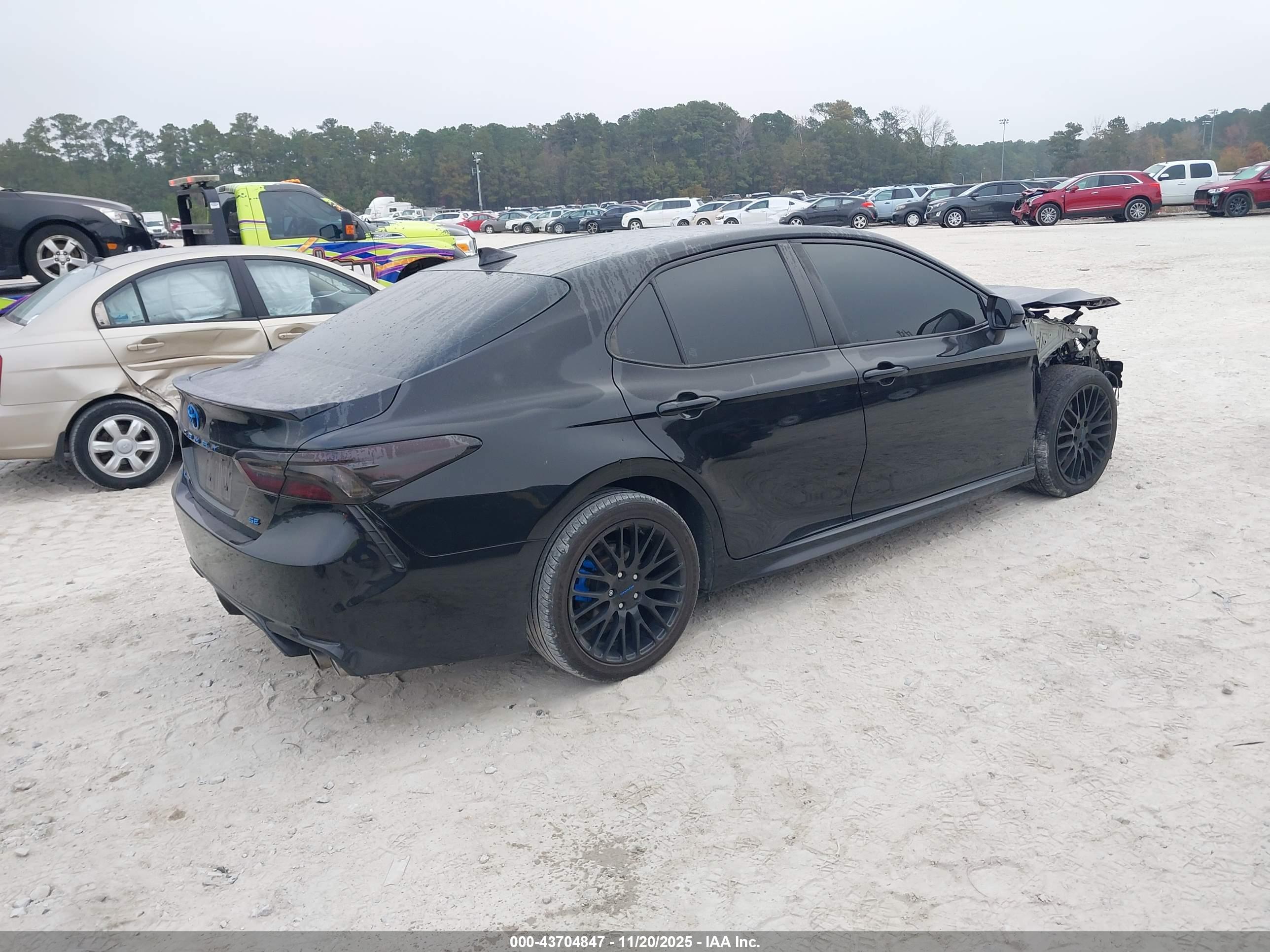 TOYOTA CAMRY image 4