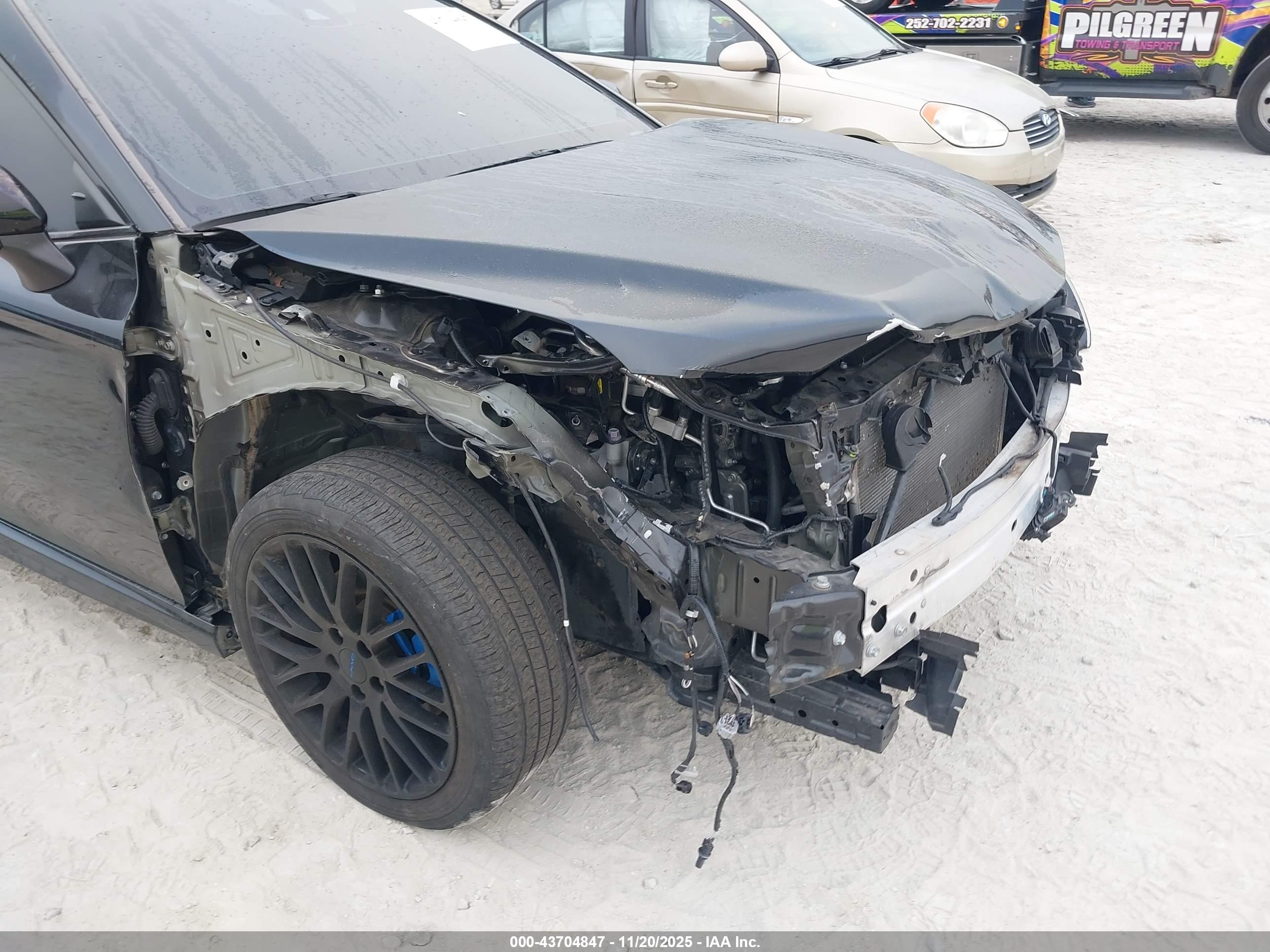 TOYOTA CAMRY image 6