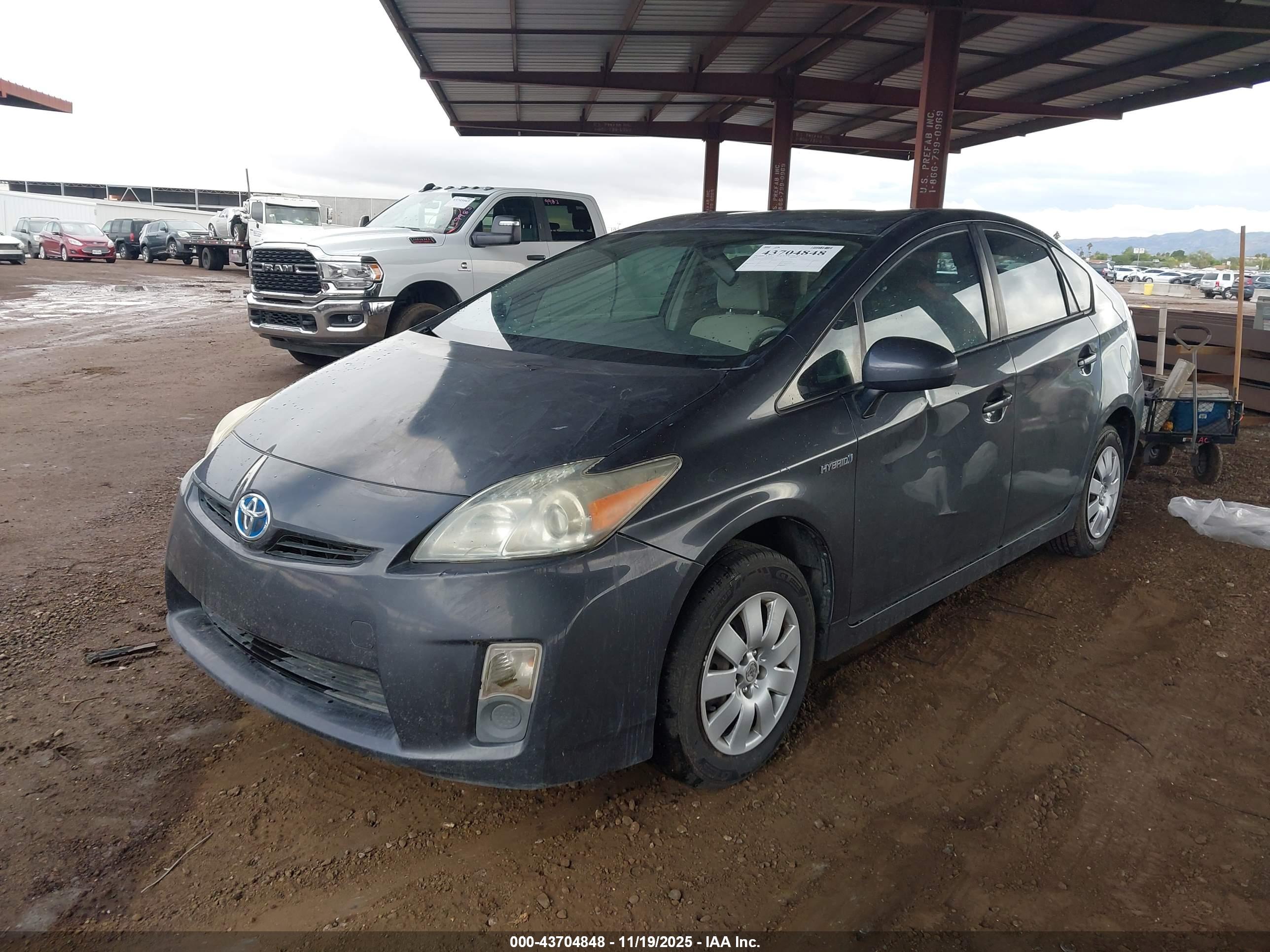 TOYOTA PRIUS image 2