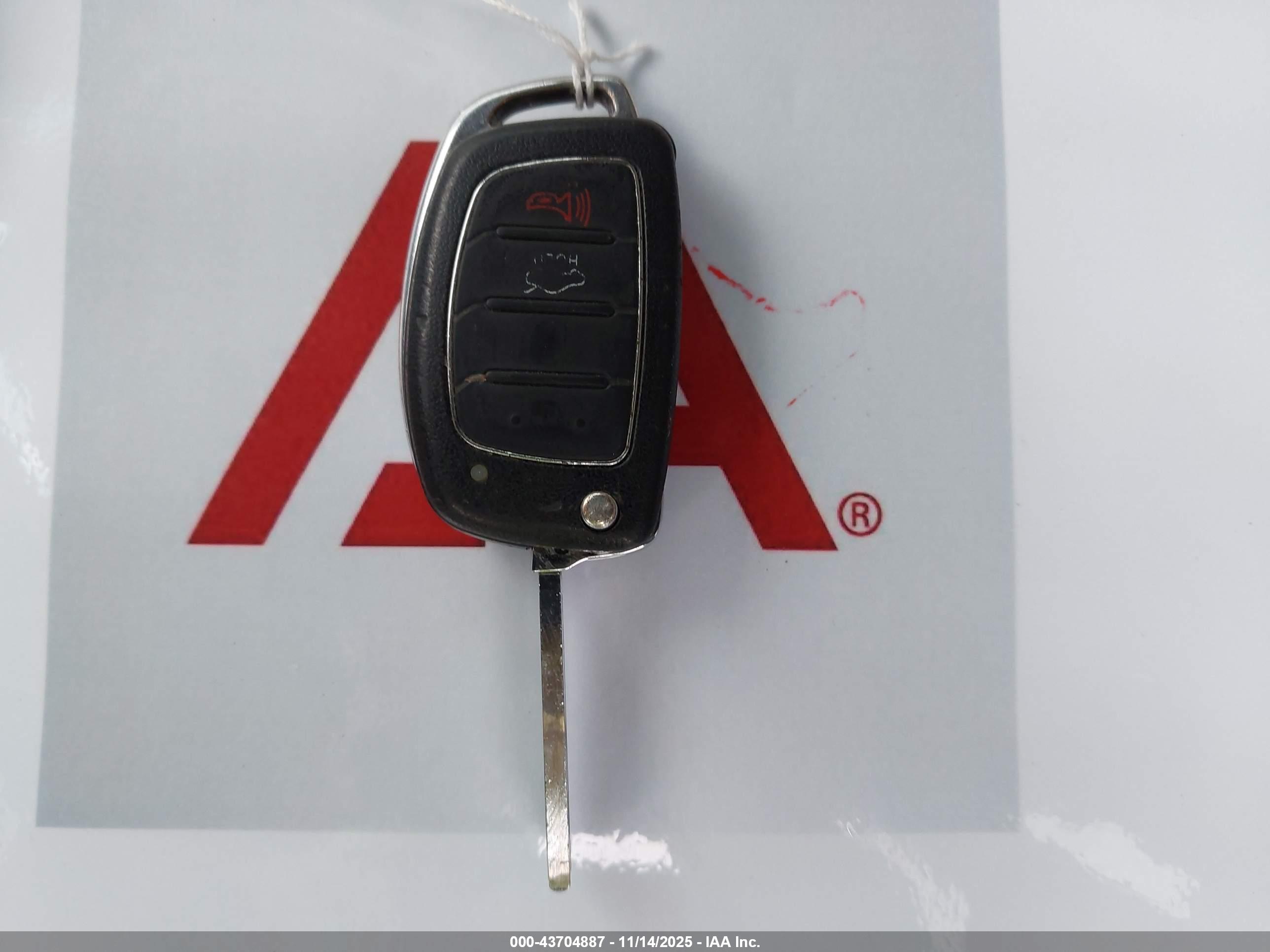 HYUNDAI SANTA image 11