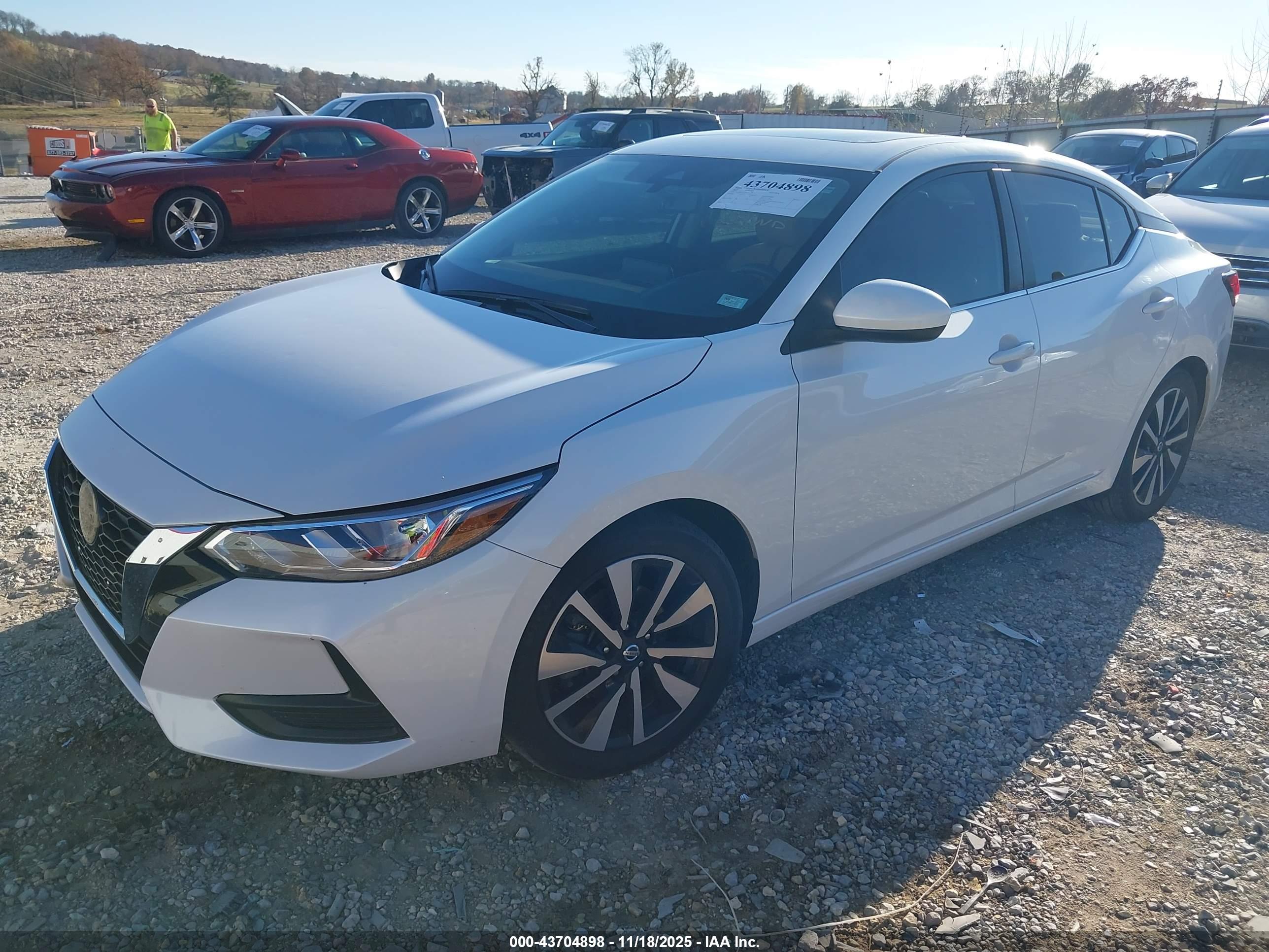 NISSAN SENTRA image 2