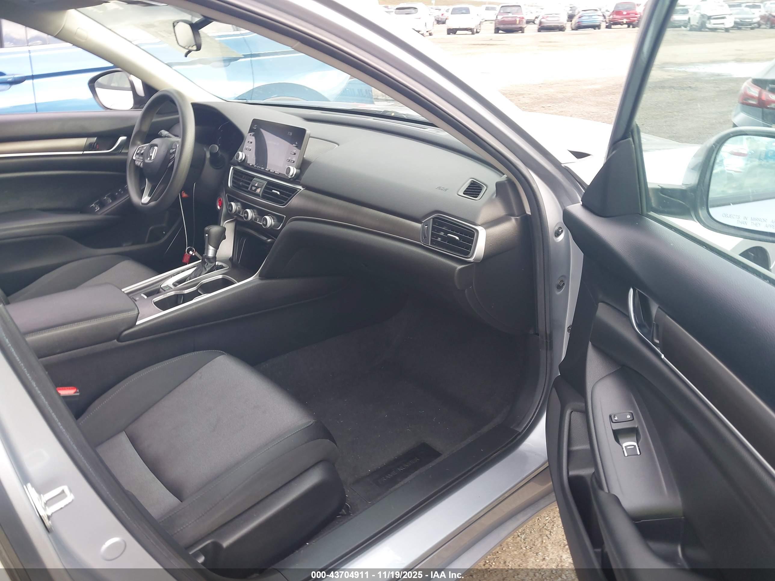 HONDA ACCORD image 5