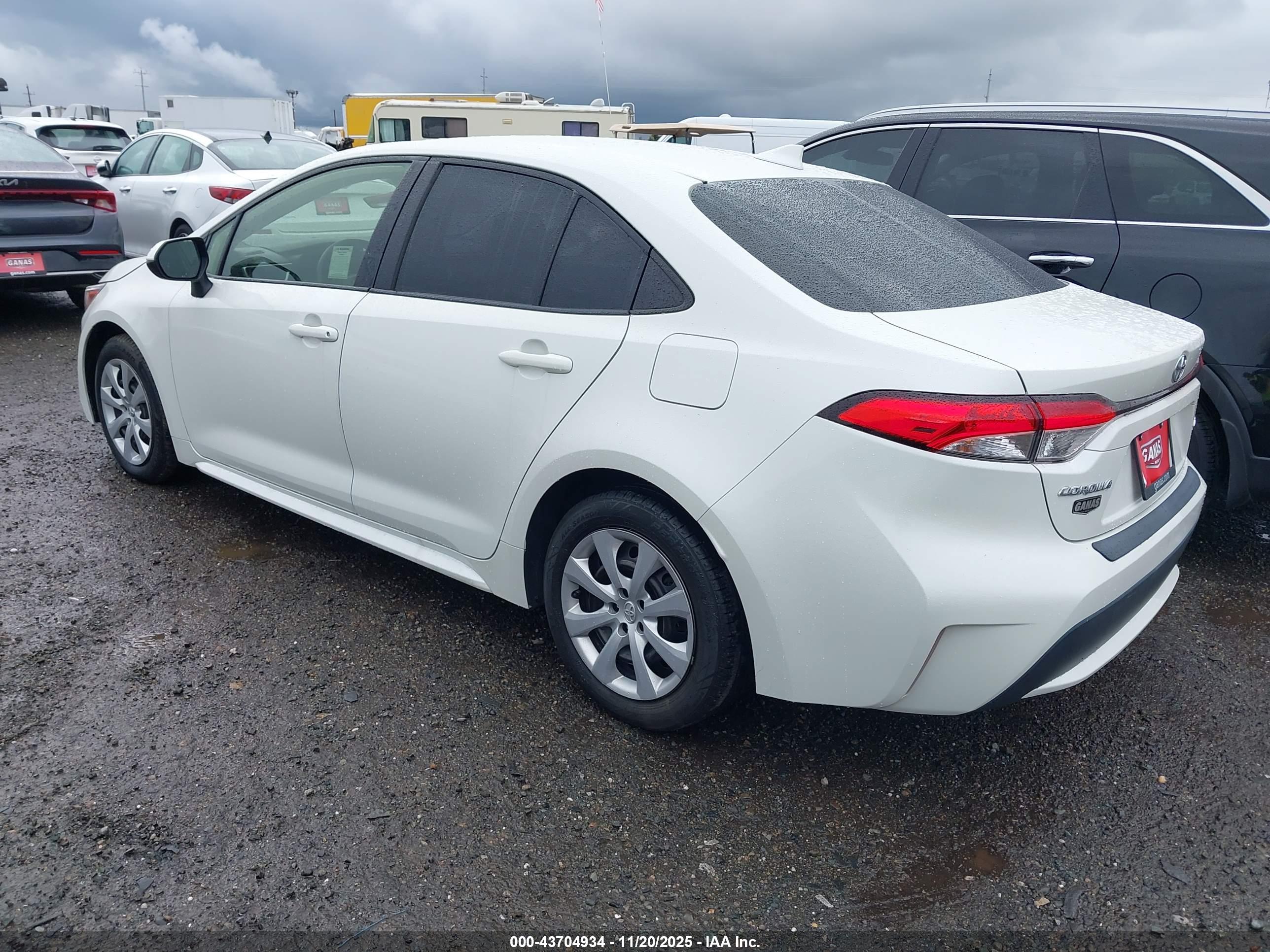 TOYOTA COROLLA image 3