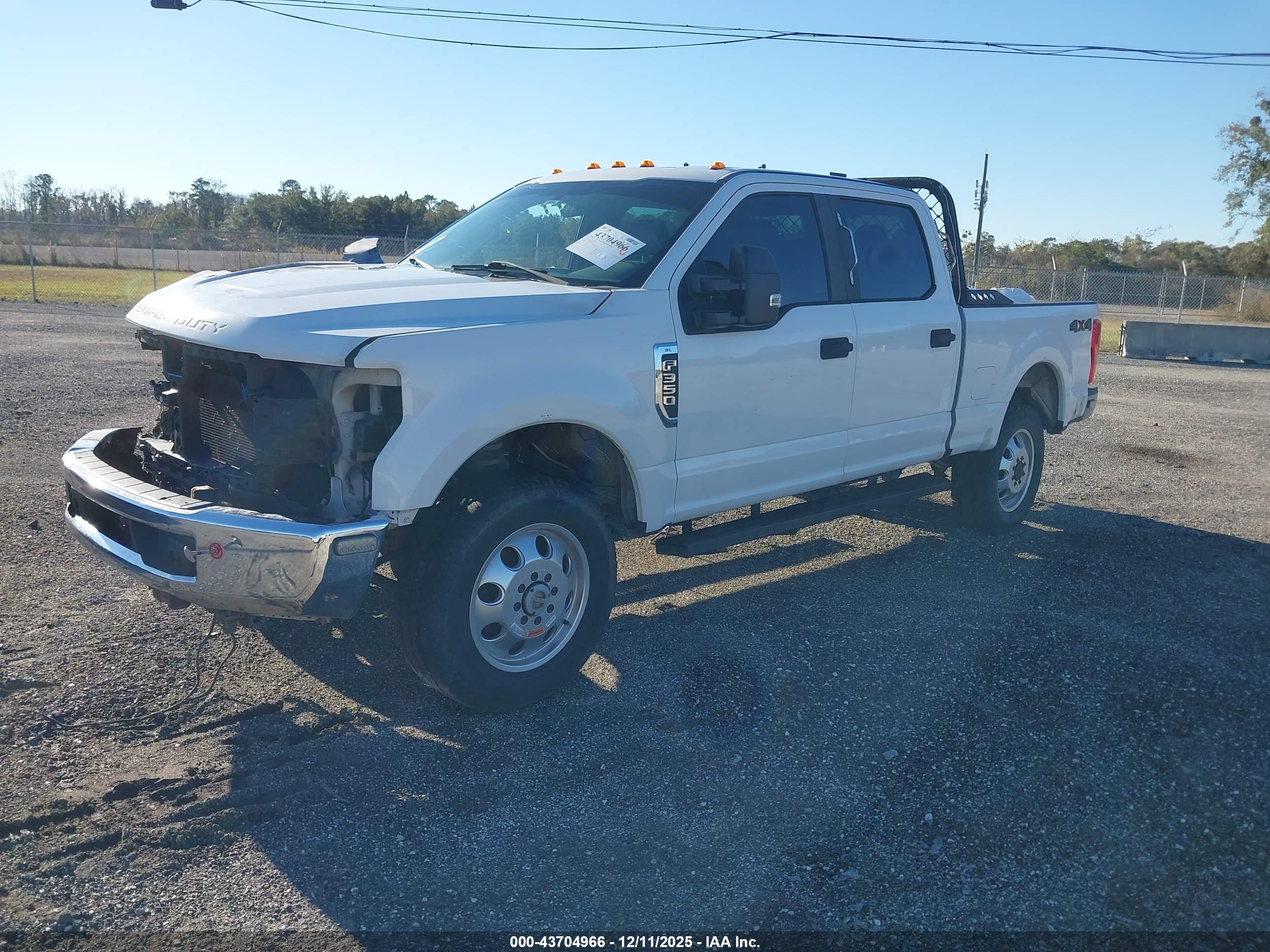 FORD F-350 image 2